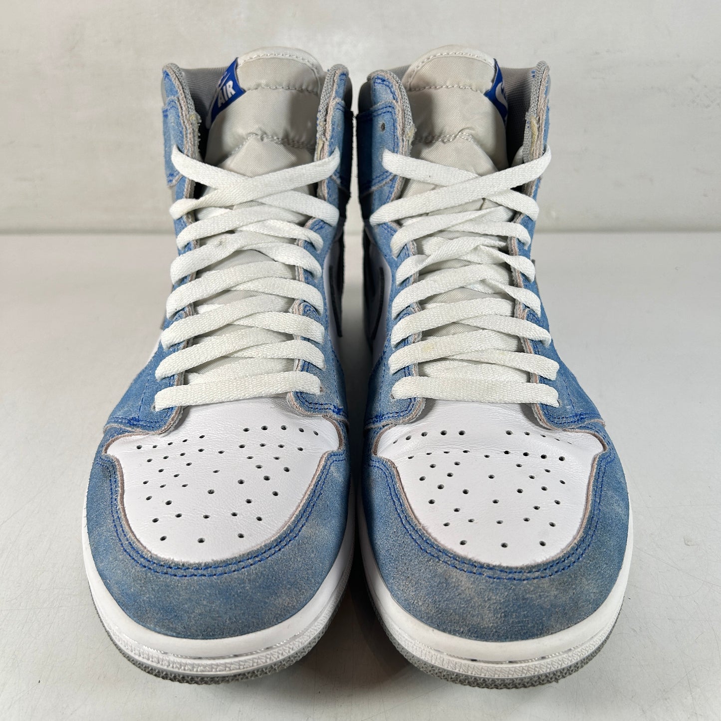 555088 402 Jordan 1 Hyper Royal [USED] - 11 M (Used)