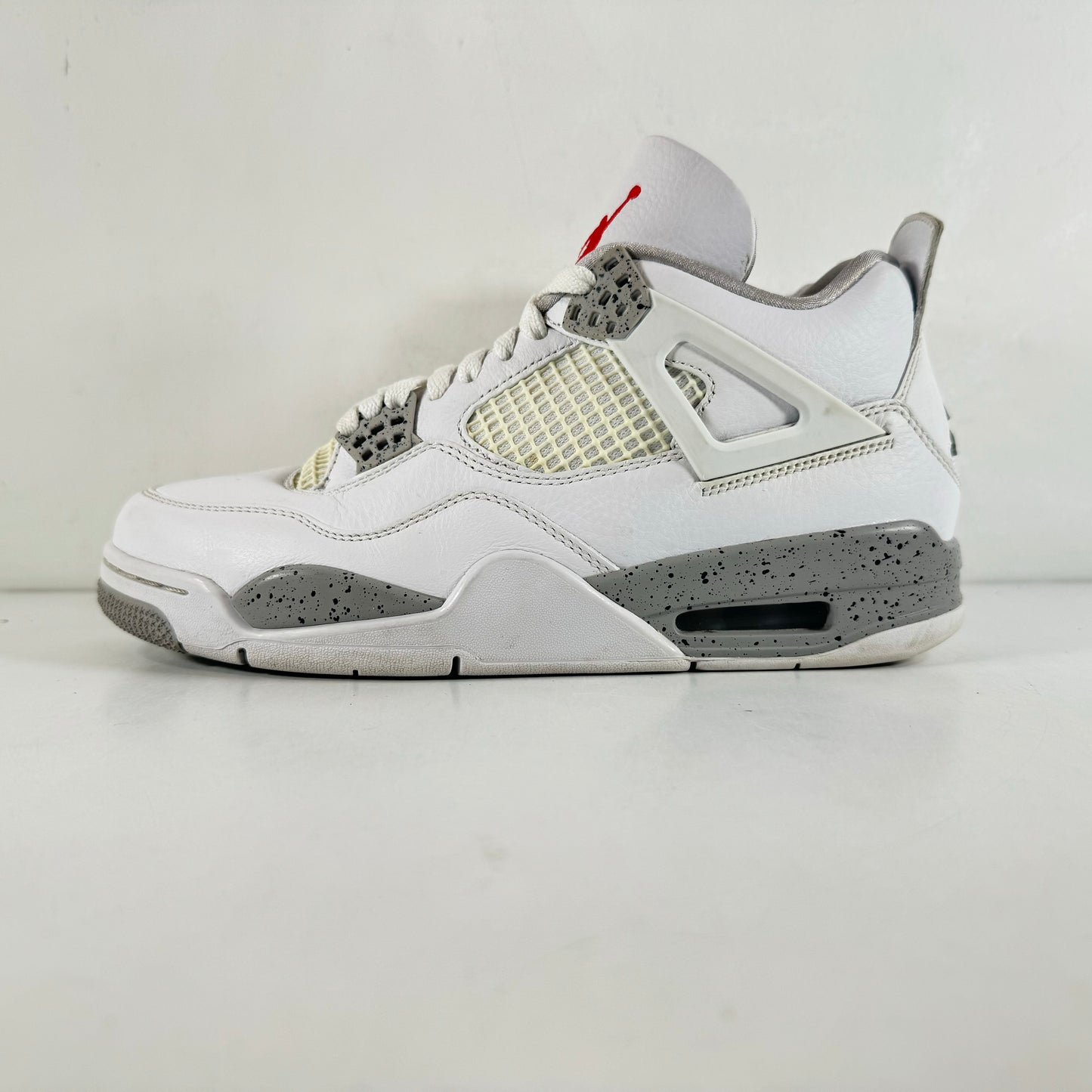 CT8527 100 Jordan 4 Retro White Oreo [USED] - 8 M (Used)