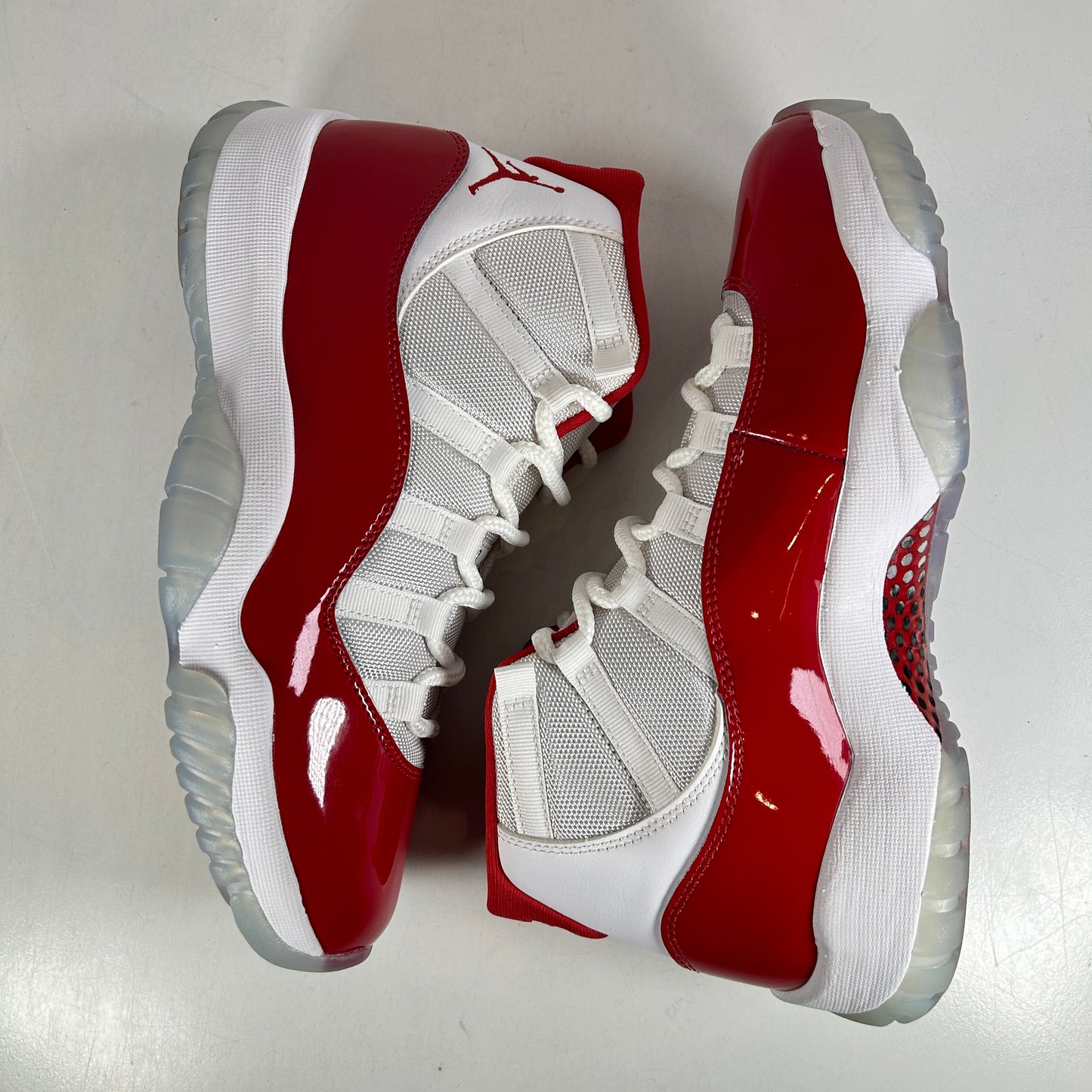 CT8012 116 Jordan 11 Retro Cherry (2022) [USED] - 8.5 M (VNDS)