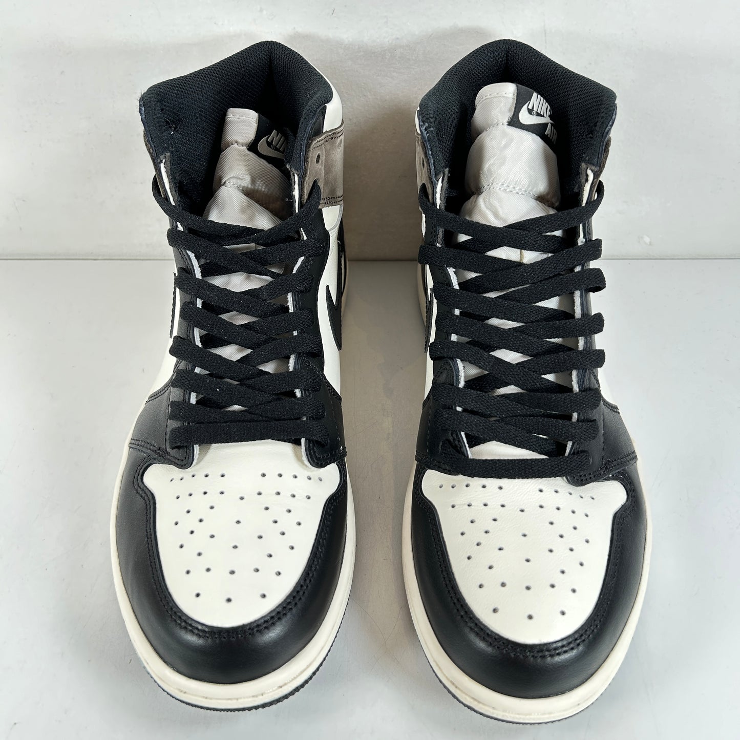 555088 105 Jordan 1 Mocha [USED] - 10 M (VNDS)
