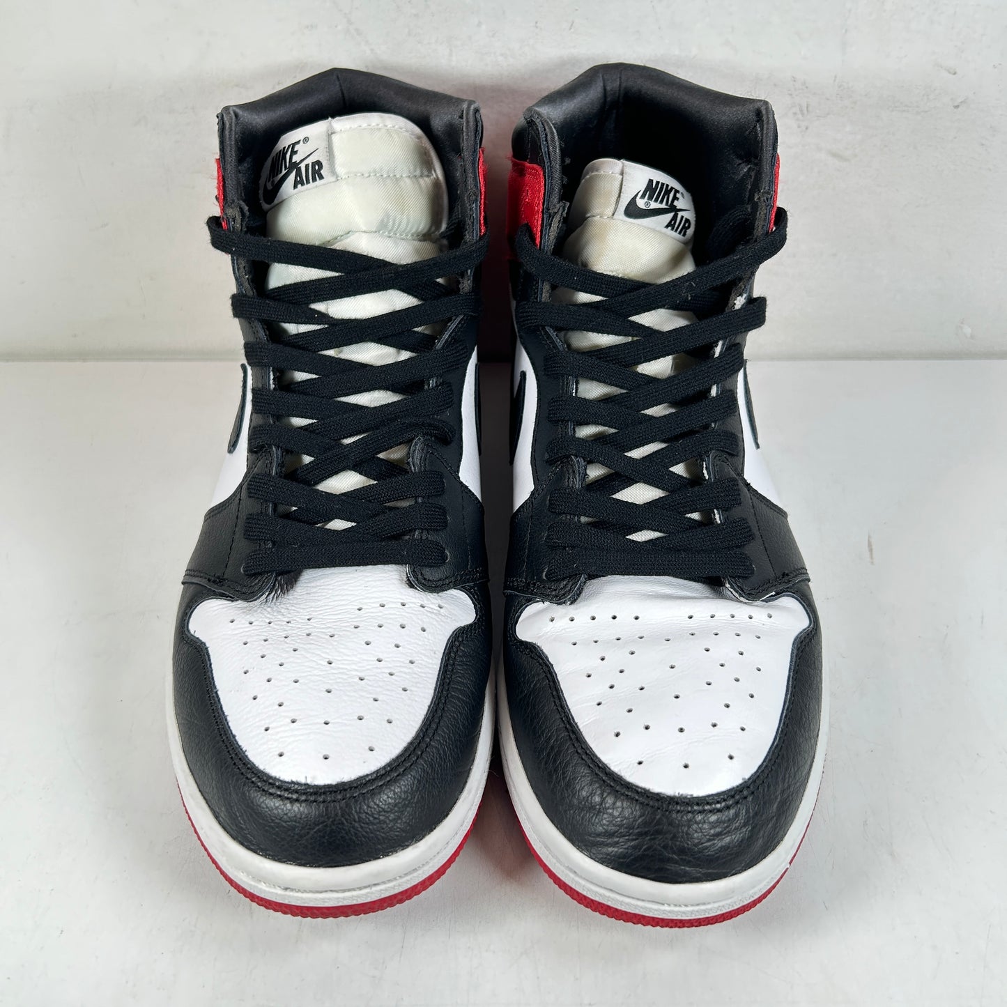 CD0461 016 AJ1 Satin Black Toe [USED] - 12 W (Used2)