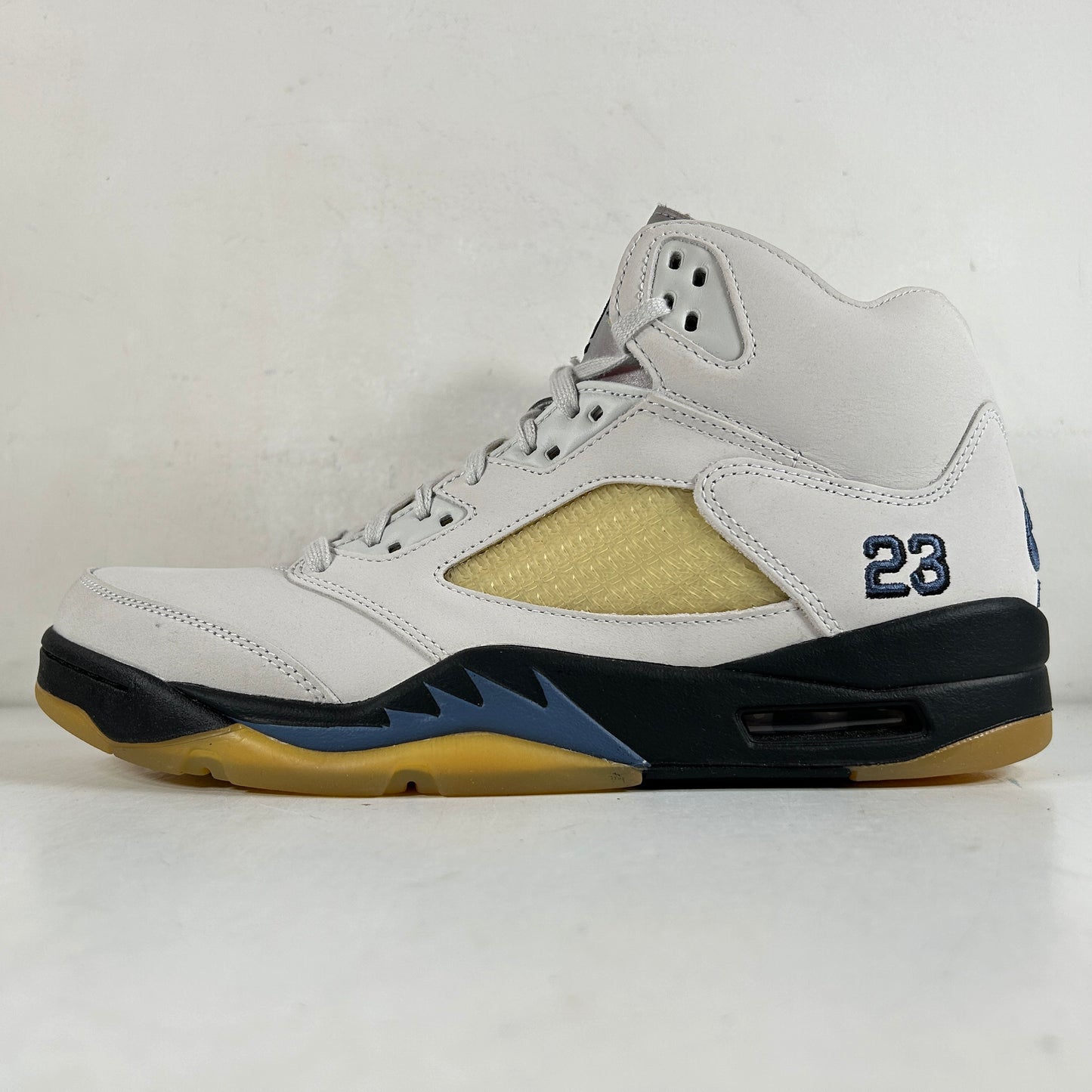 FZ5758 004 Jordan 5 Retro A Ma Maniere Dawn (Women's) [USED] - 12 W (Used)