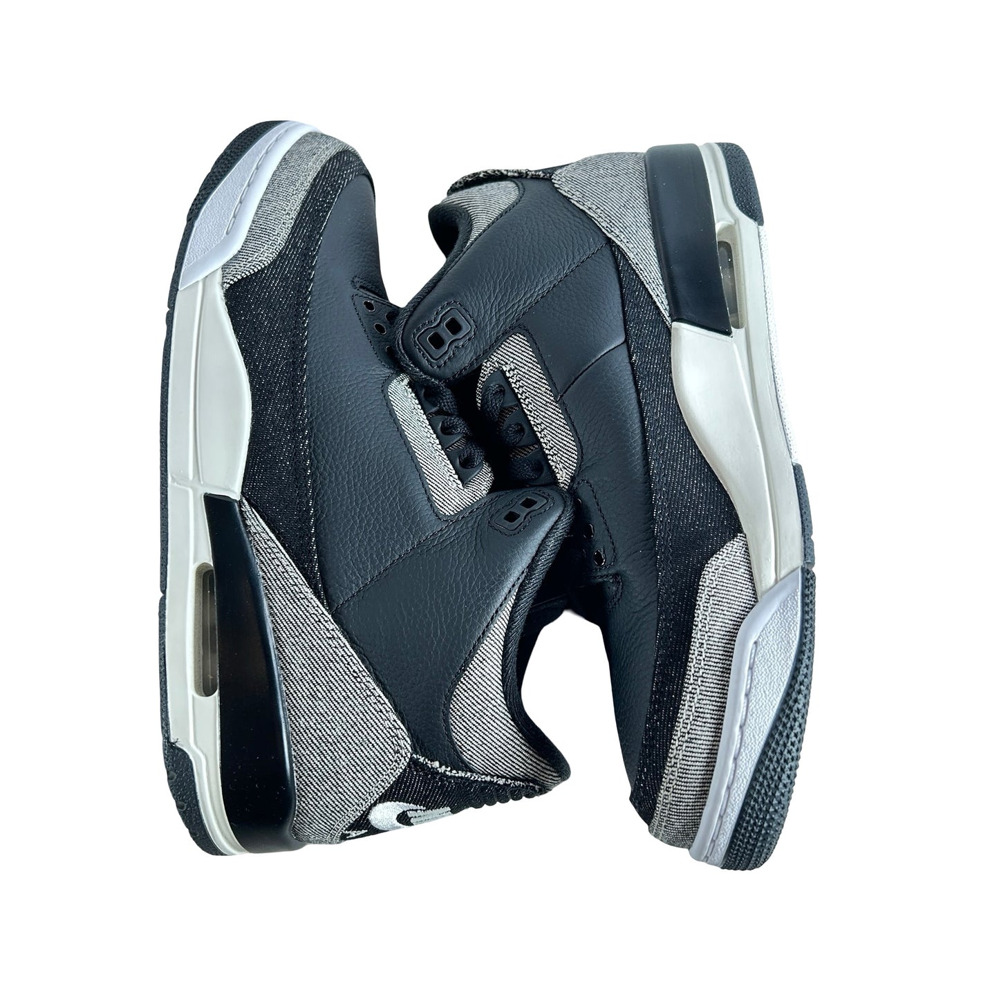 IR0914 400 Jordan 3 Retro Levi’s Black [USED] - 8.5 M (Used2)