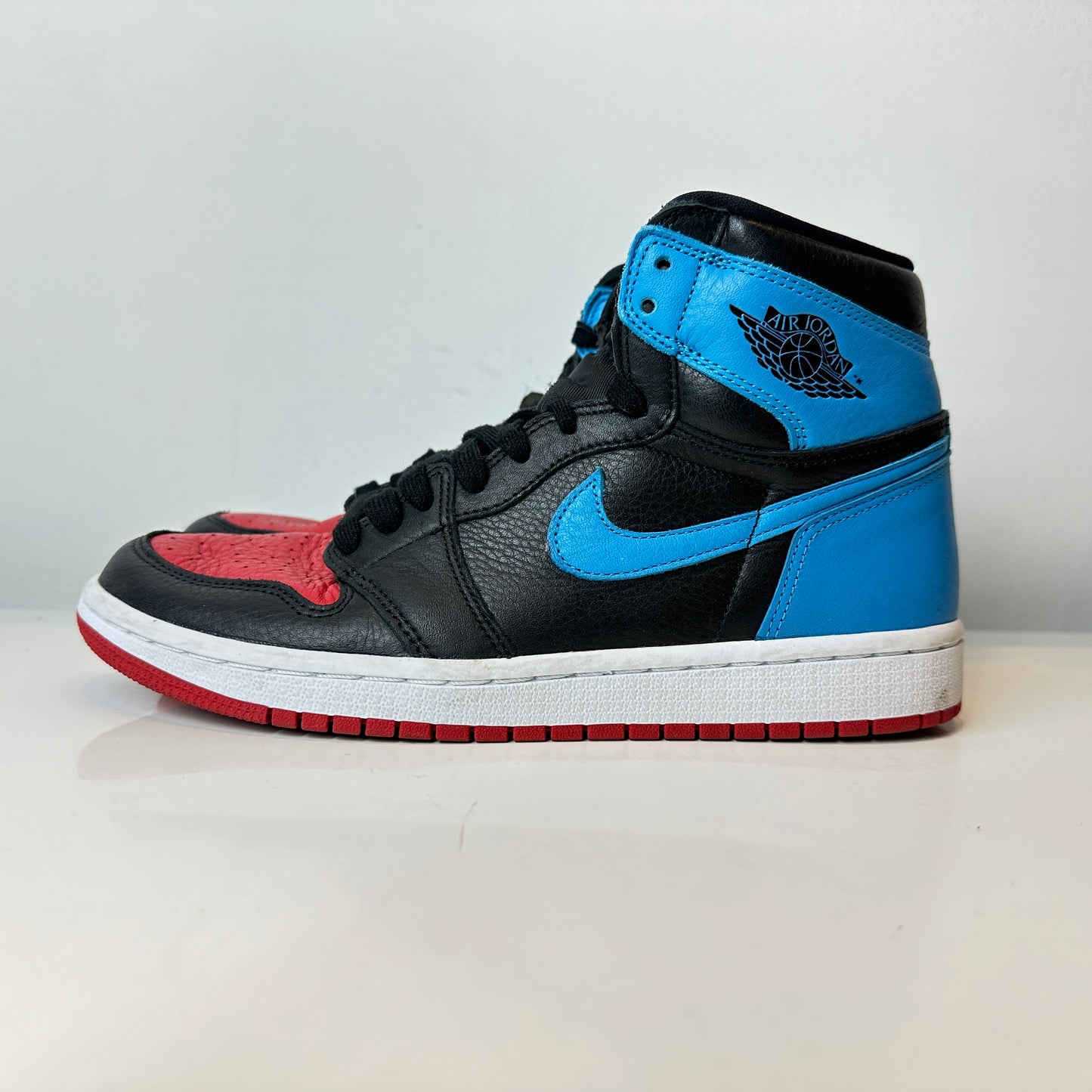 CD0461 046 Jordan 1 Retro High NC To Chi (Mujeres)