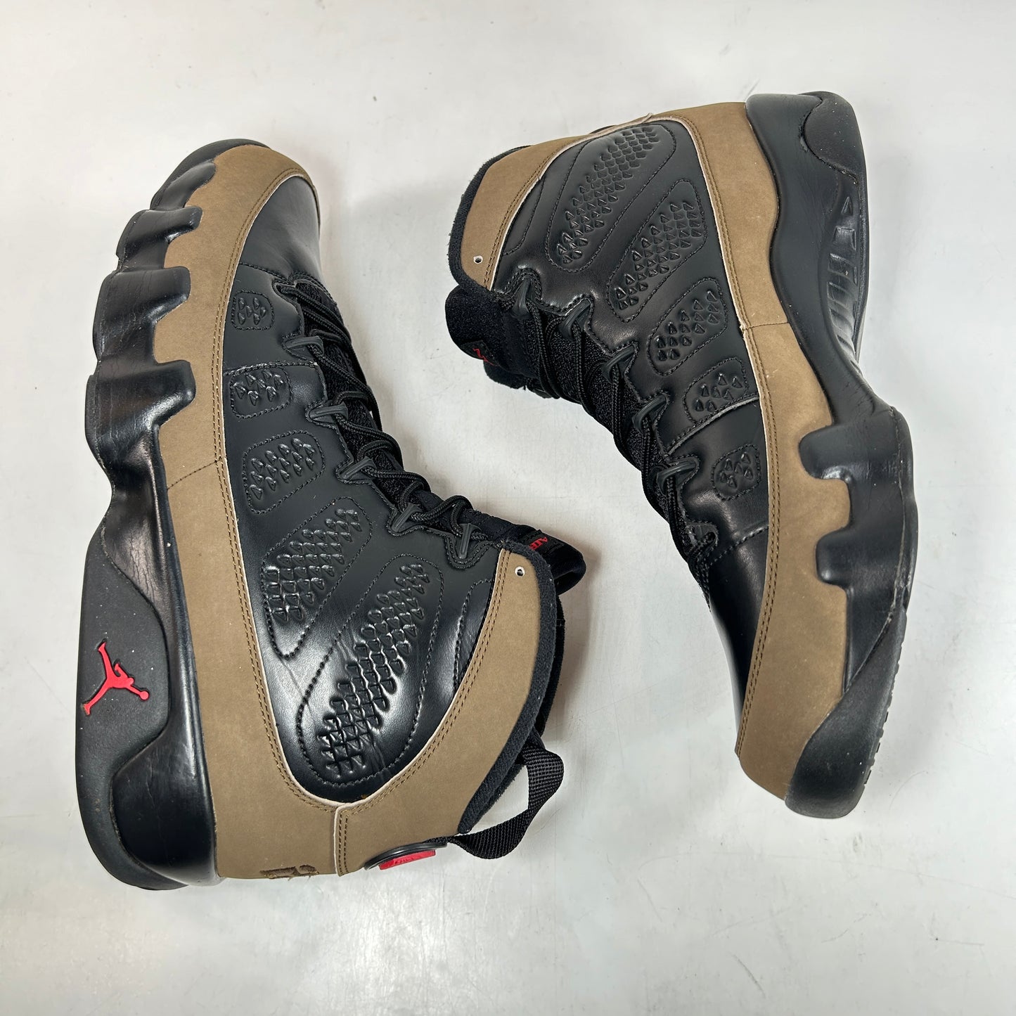 302370 020 Jordan 9 Retro Olive (2012) [USED] - 10.5 M (Used2)