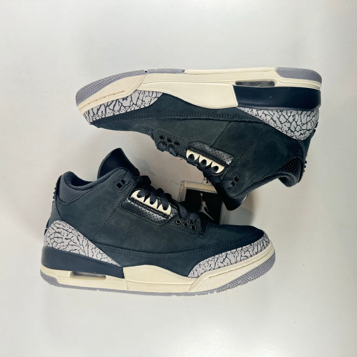 CK9246 001 Jordan 3 Retro Off Noir (Mujeres)