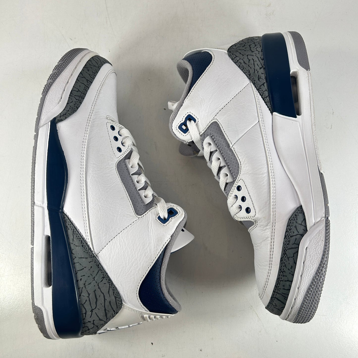 CT8532 140 Jordan 3 Retro Azul marino medianoche