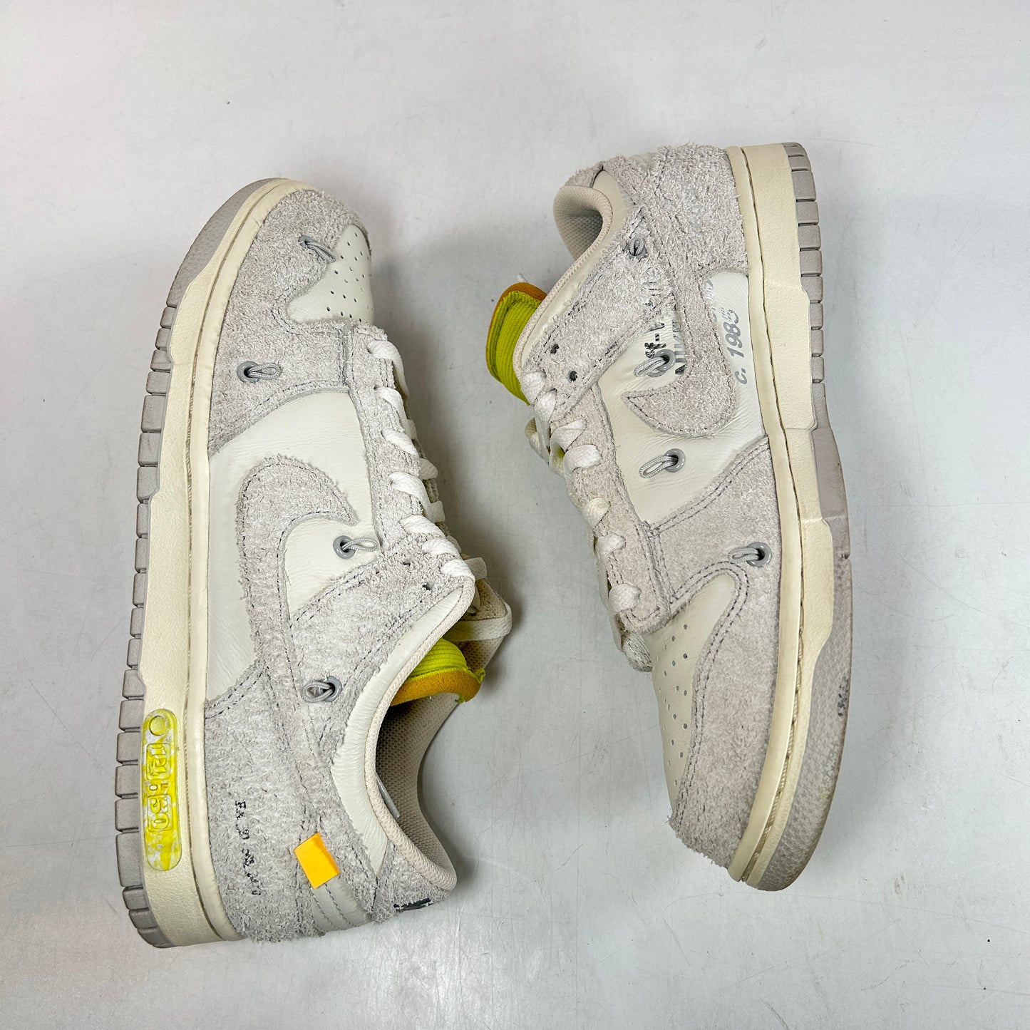 DJ0950 106 Nike Dunk Low Off-White Lot 14 [USED] - 9 M (Used)