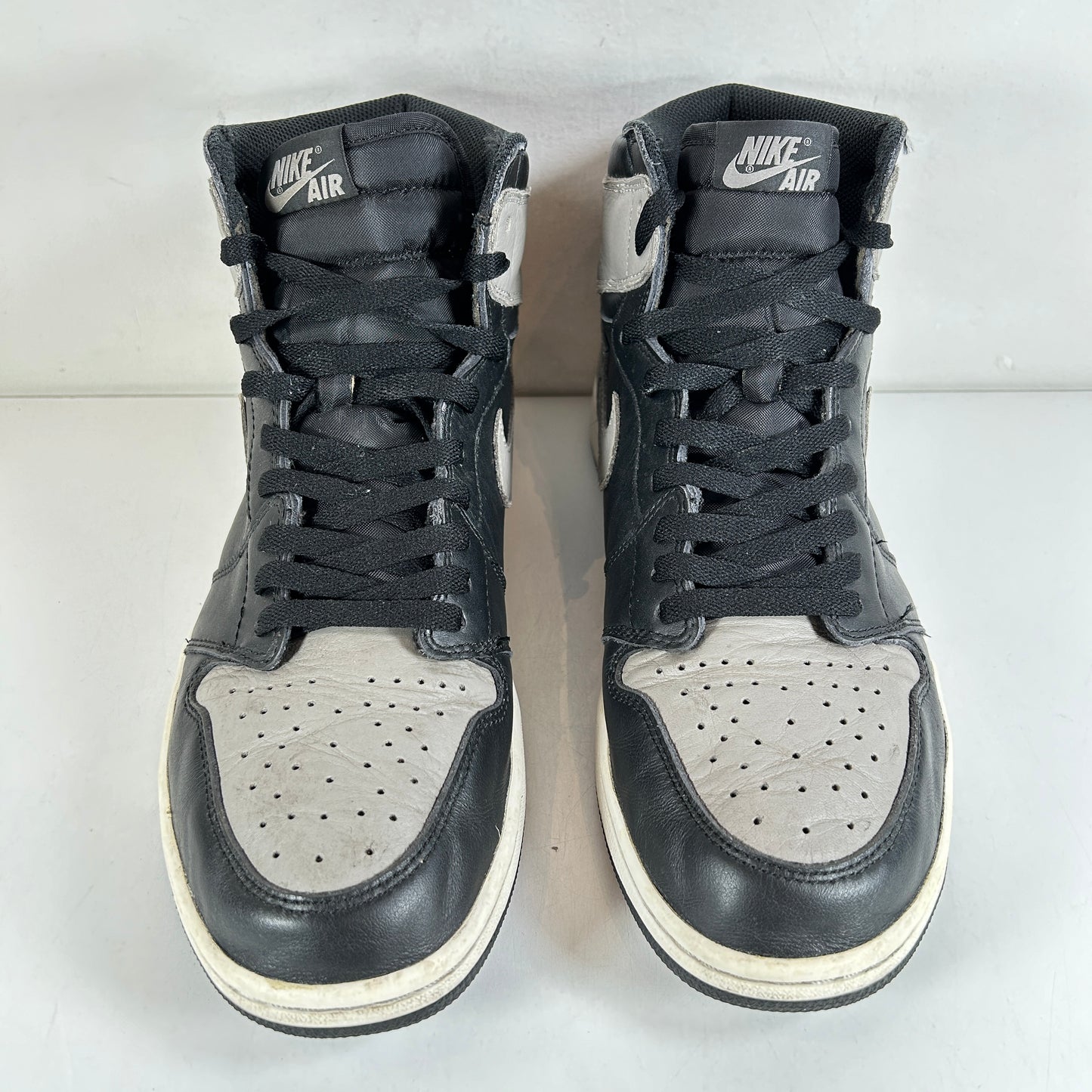 555088 013 Jordan 1 Sombra (2018)