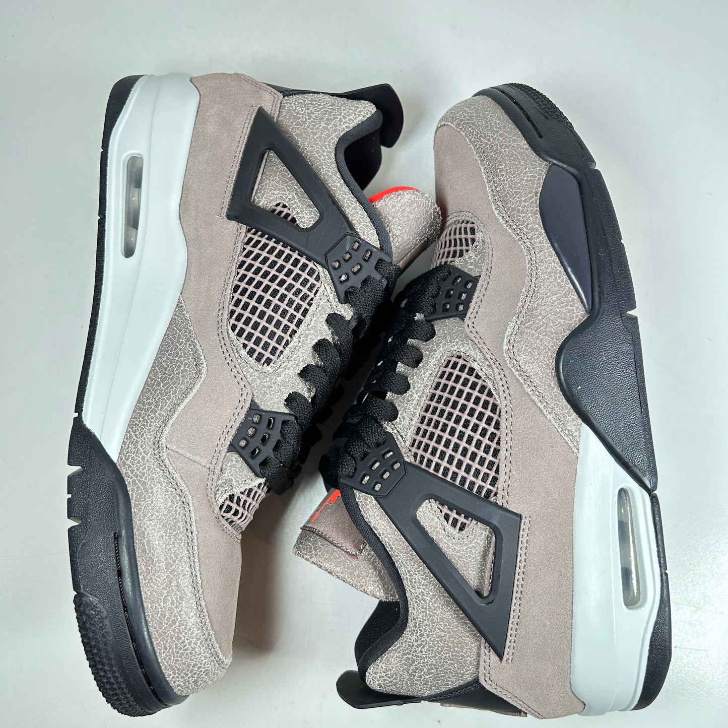 DB0732 200 Jordan 4 Taupe Haze [USED] - 10 M (Used)