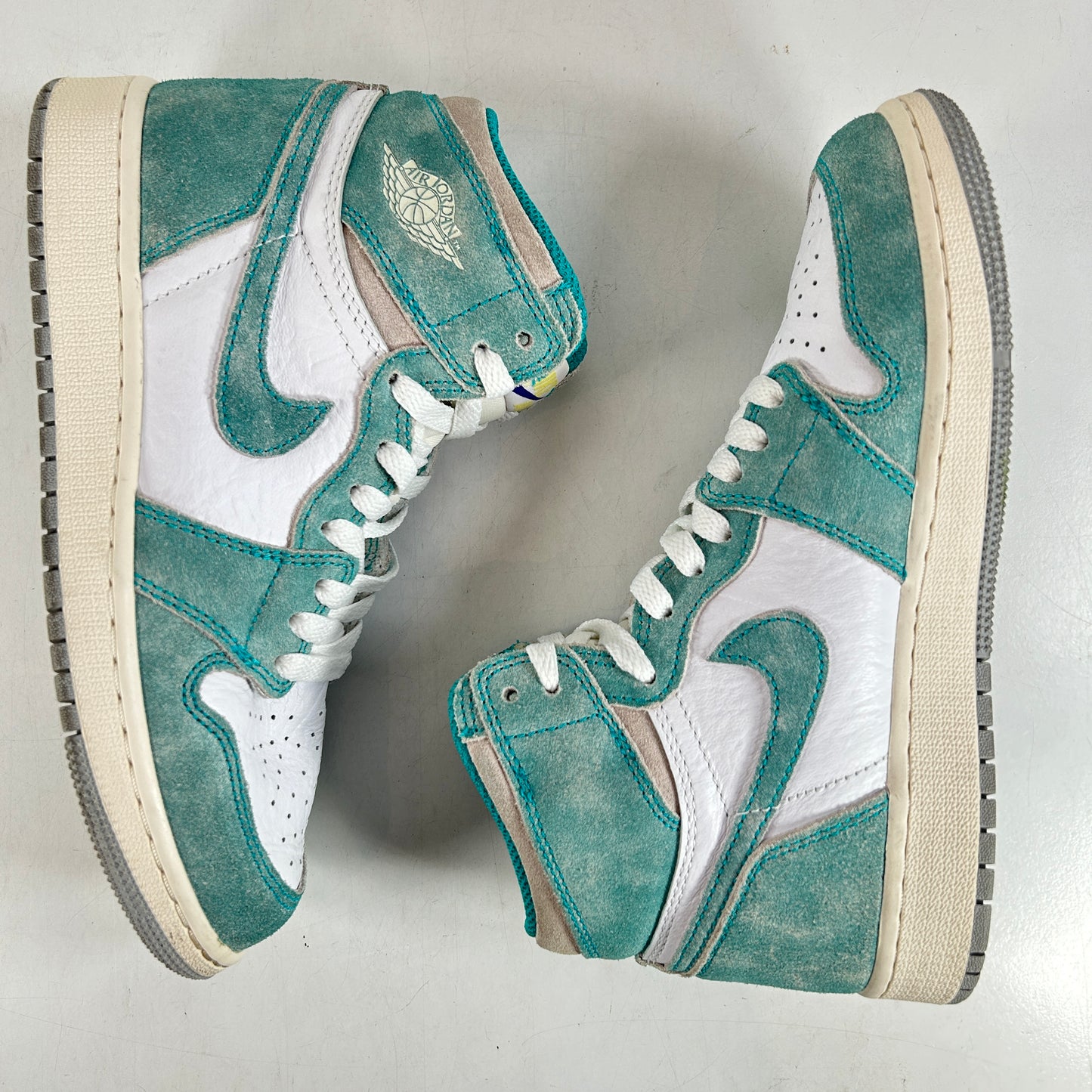 575441 311 Jordan 1 Retro High Turbo Green (GS) [USED] - 5 Y (Used)