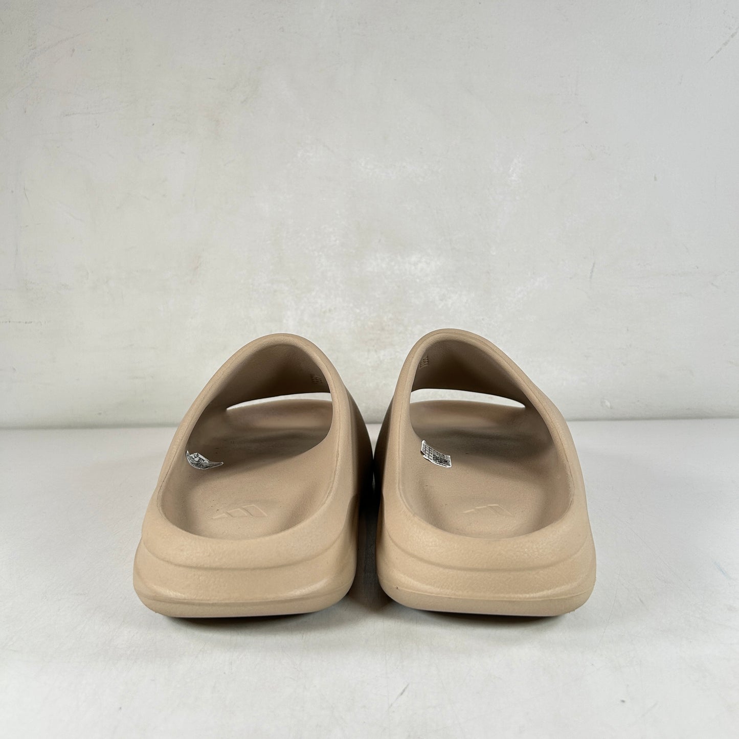 GWQ934 adidas Yeezy Slide Pure (Restock Pair) [USED] - 9 M (Used)