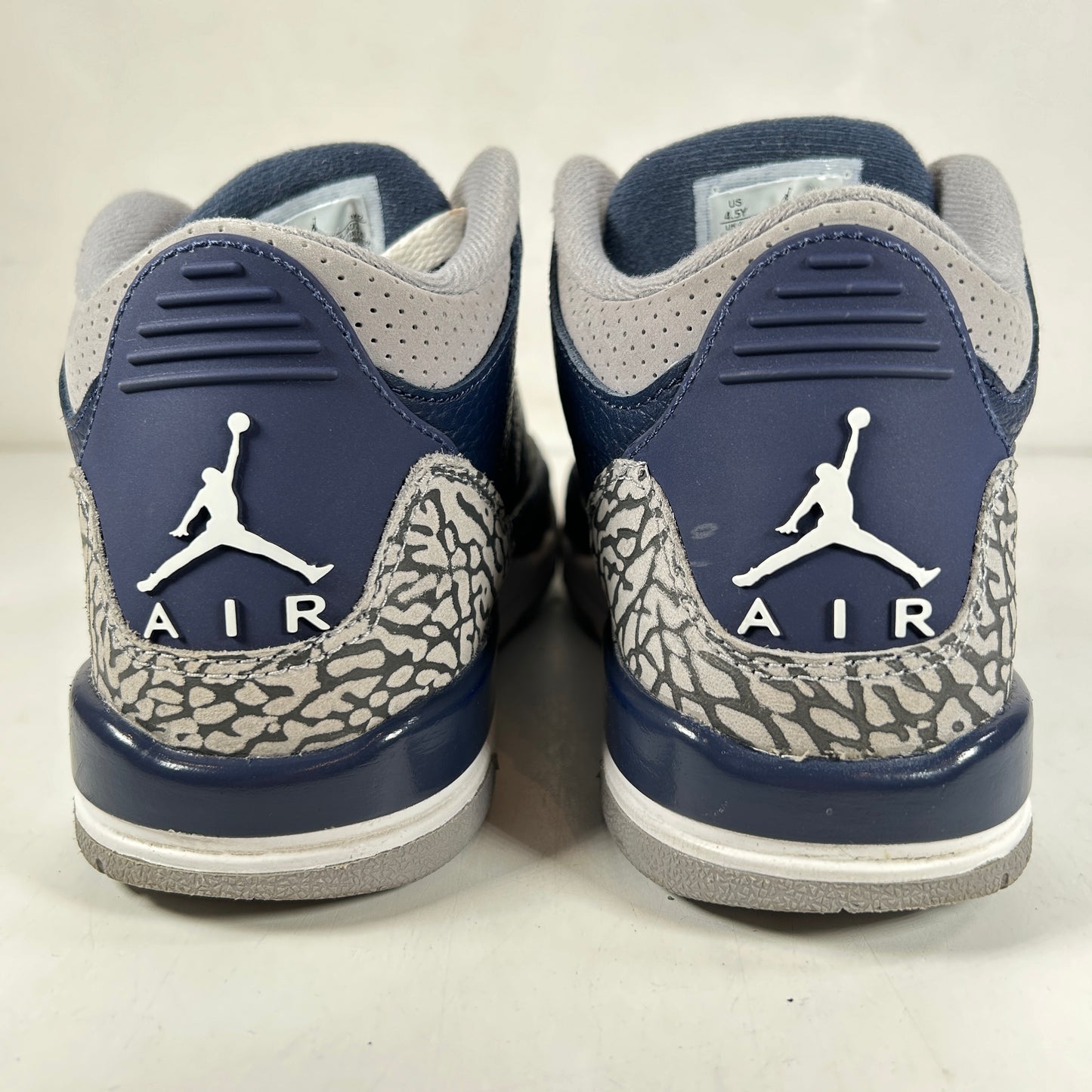 398614 401 Jordan 3 Georgetown [USED] - 4.5 Y (Used)