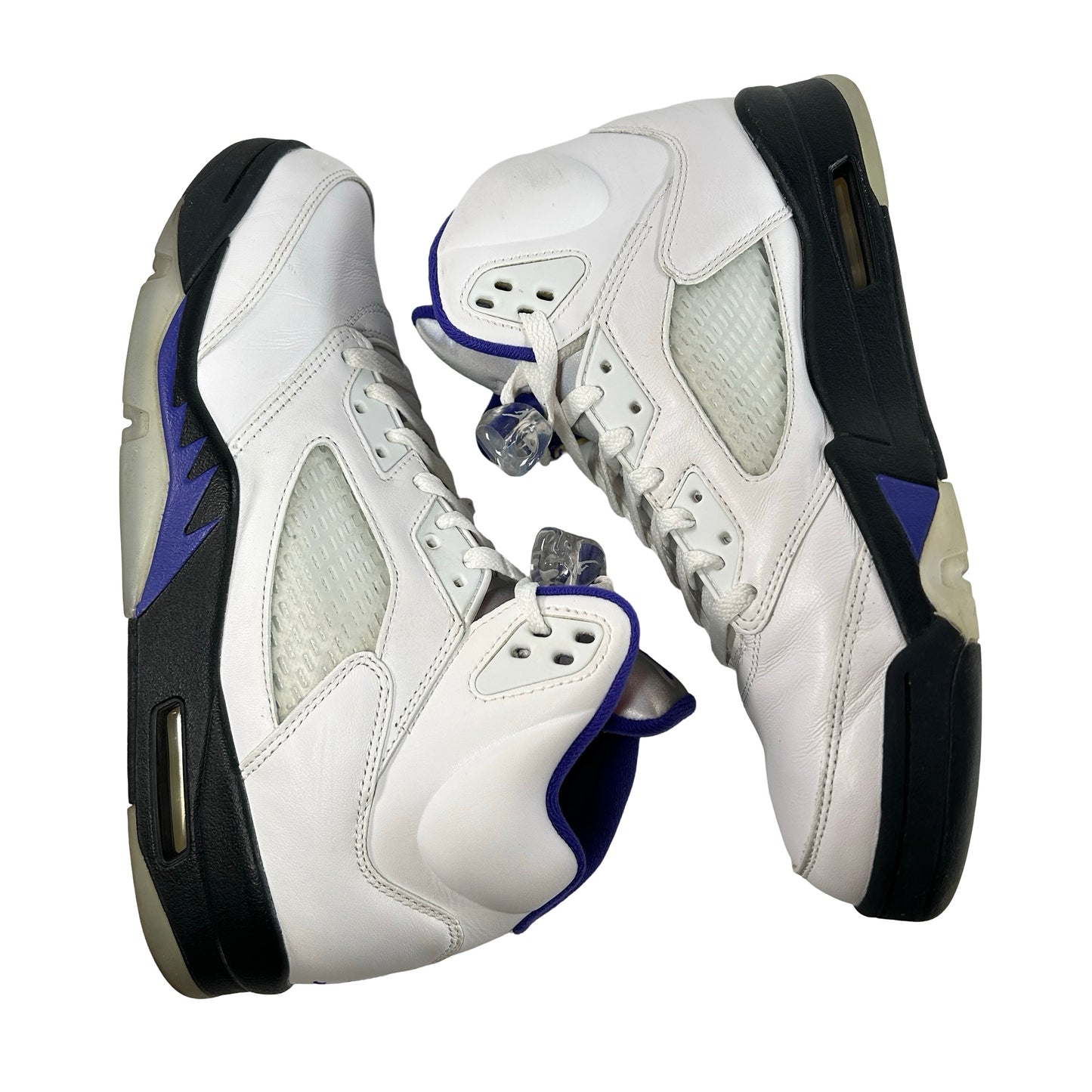 DD0587 141 Jordan 5 Retro Oscuro Concordia