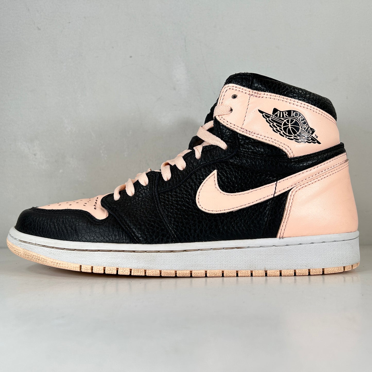 555088 081 Jordan 1 Tinte carmesí