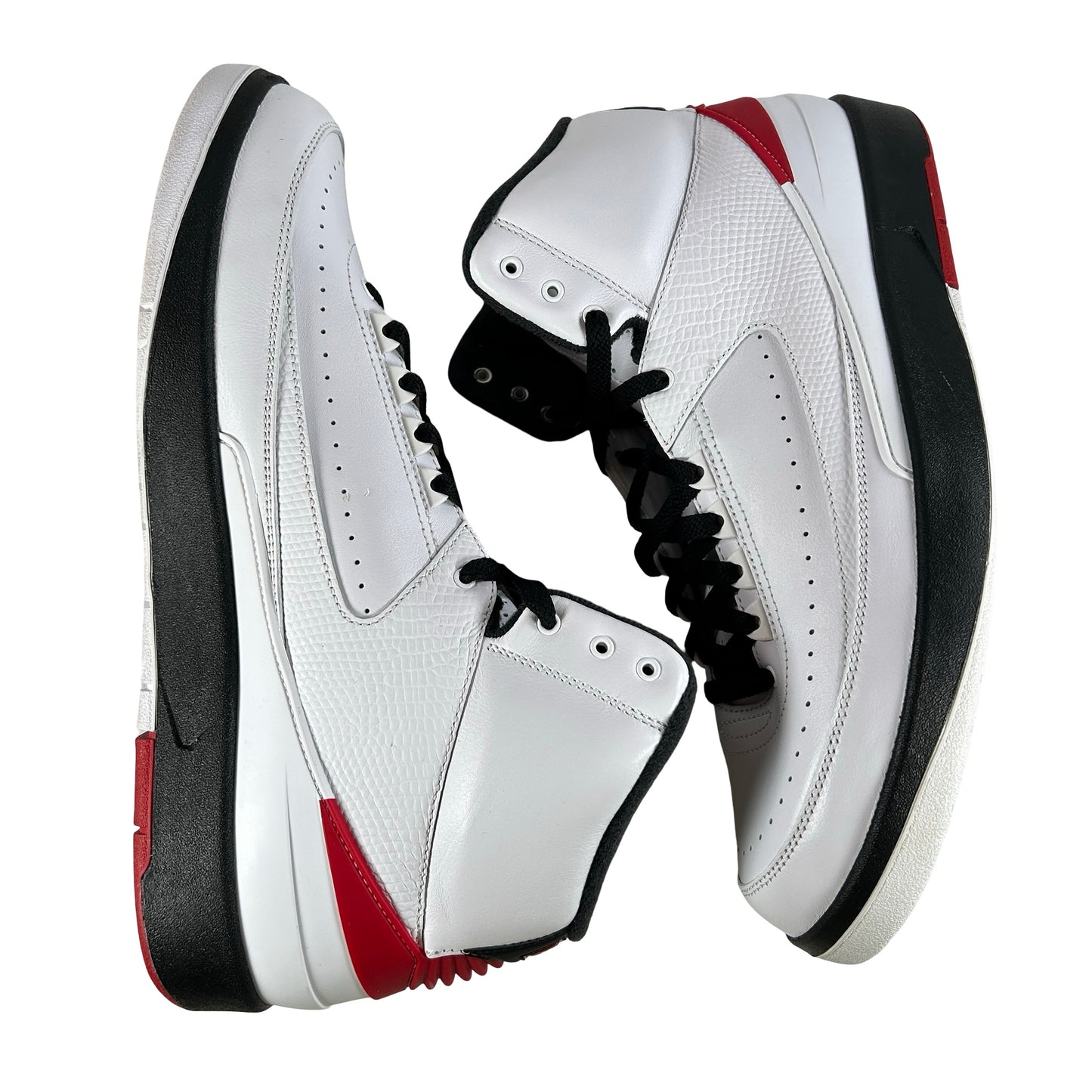 DX2454 106 Jordan 2 Retro OG Chicago (2022) [USED] - 13 M (Used2)