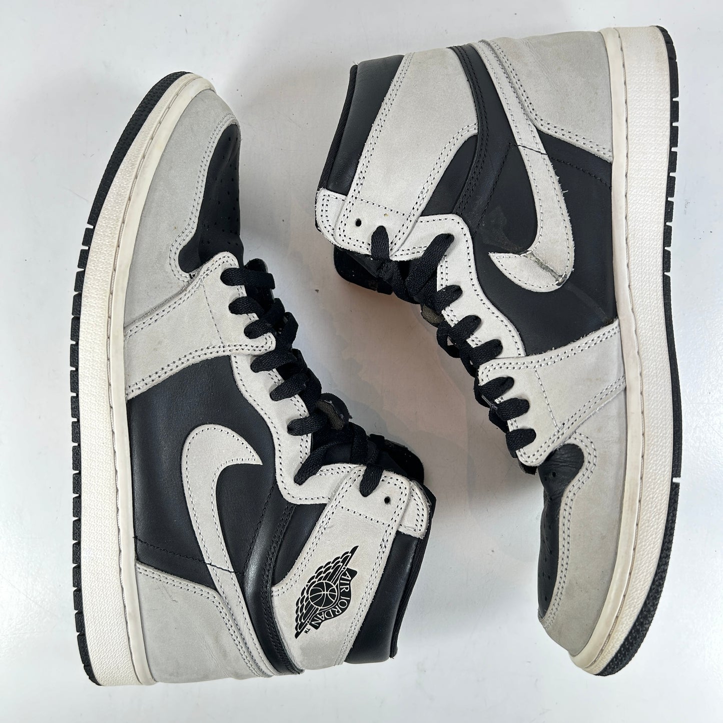 555088 035 Jordan 1 Sombra 2.0