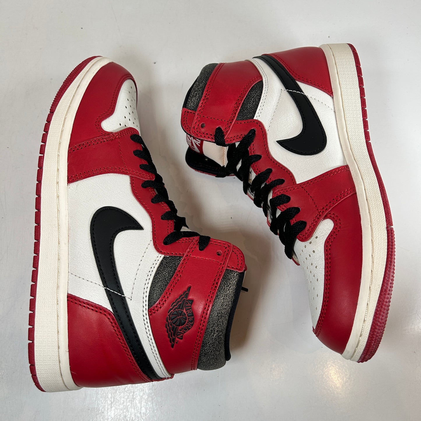 DZ5485 612 Jordan 1 Retro High OG Chicago Lost and Found [USED] - 8 M (Used3)