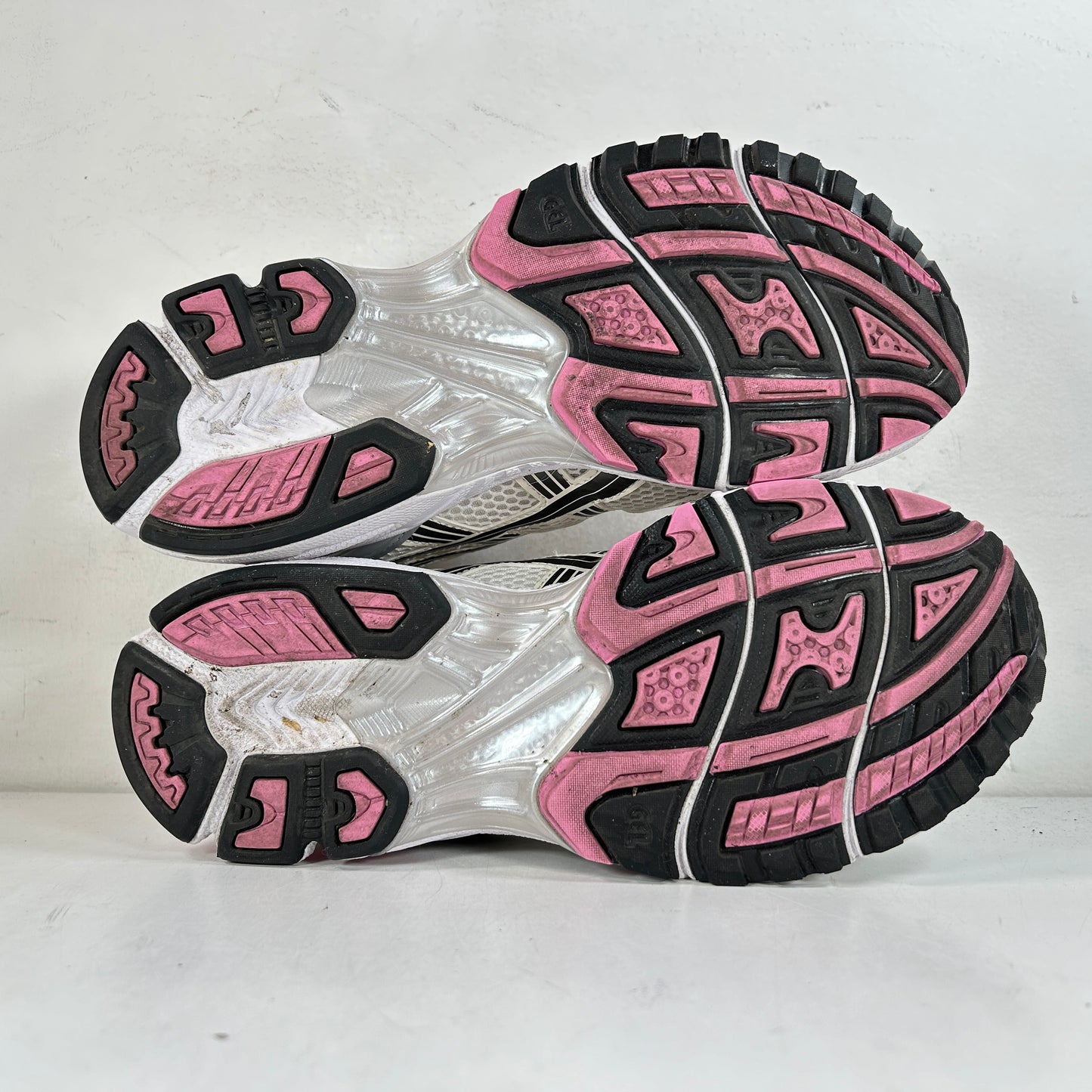 1203A537 103 ASICS GEL-Kayano 14 Cream Sweet Pink (Women's) [USED] - 10 W / 8.5 M (Used)