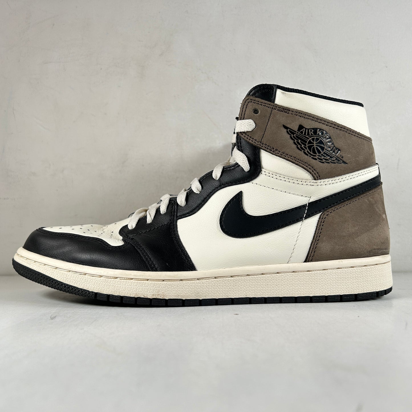 555088 105 Jordan 1 Mocha [USED] - 10.5 M (Used6)