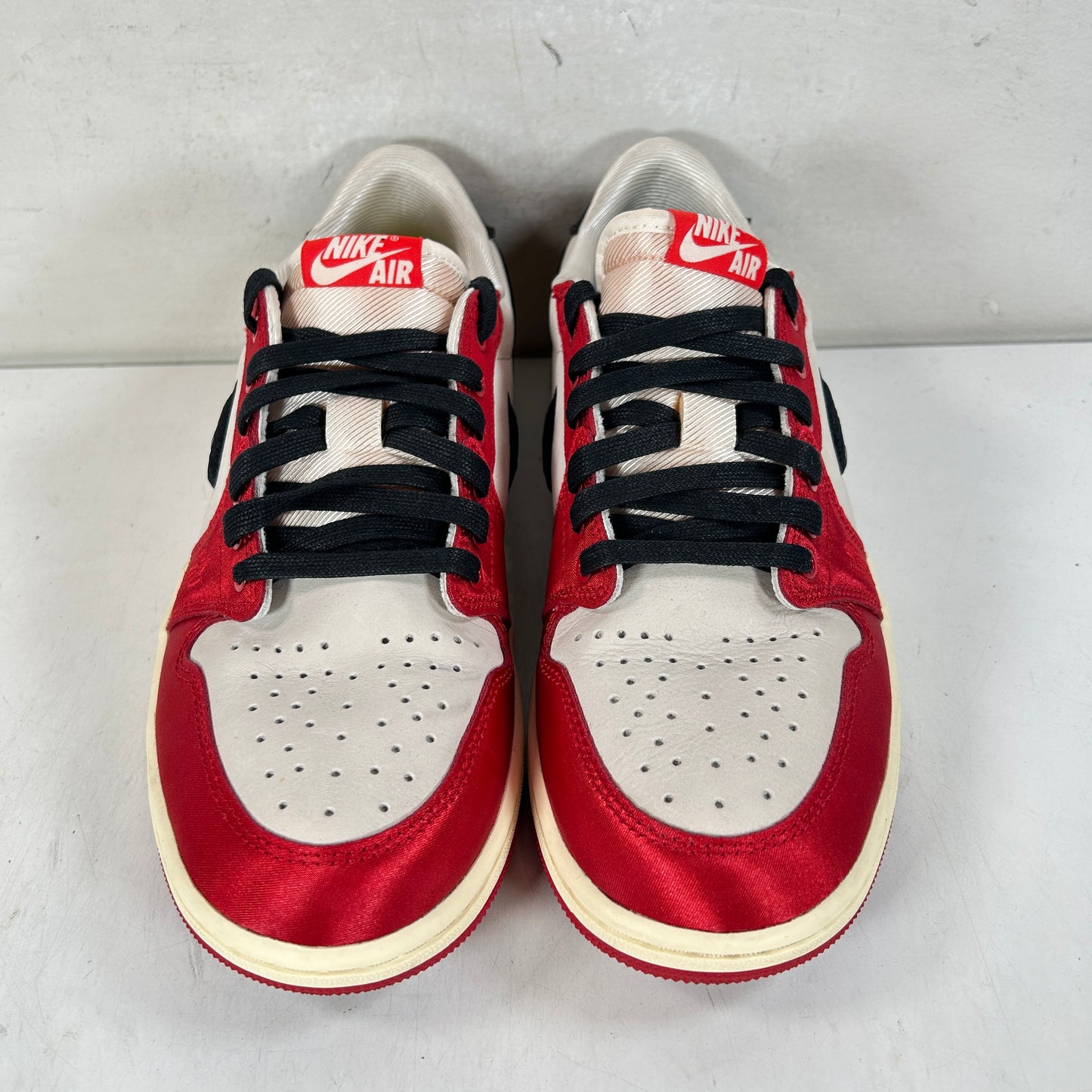 FN0432 100 Jordan 1 Retro Low OG Trophy Room Away [USED] - 9 M (Used)