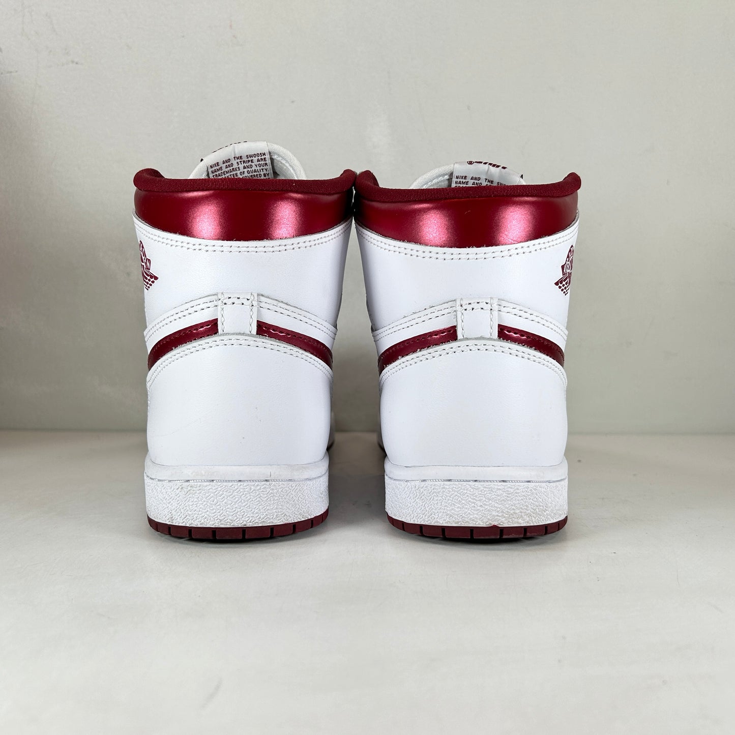 BQ4422 161 Jordan 1 Retro High 85 OG Metallic Burgundy [USED] - 10.5 M (Used)