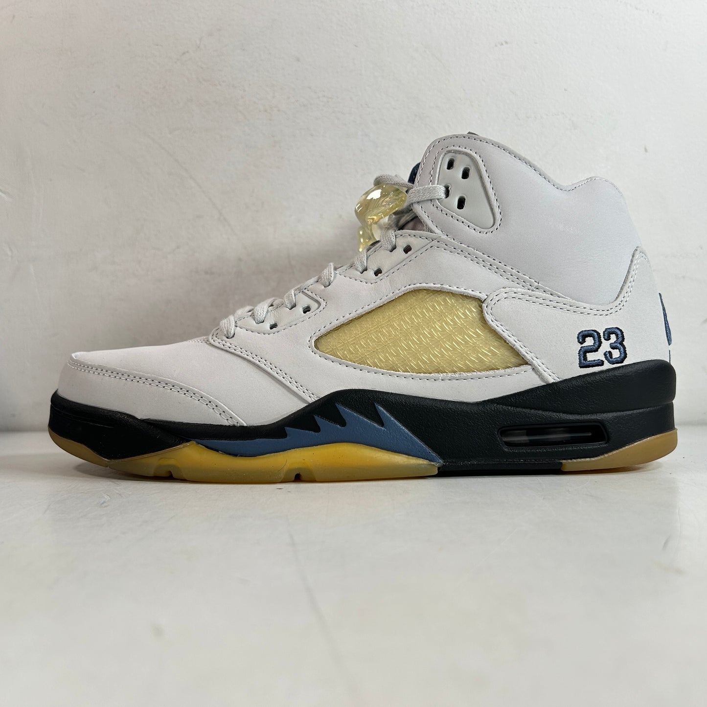 FZ5758 004 Jordan 5 Retro A Ma Maniére Dawn (Women's) [USED] - 11.5 W (Used5)