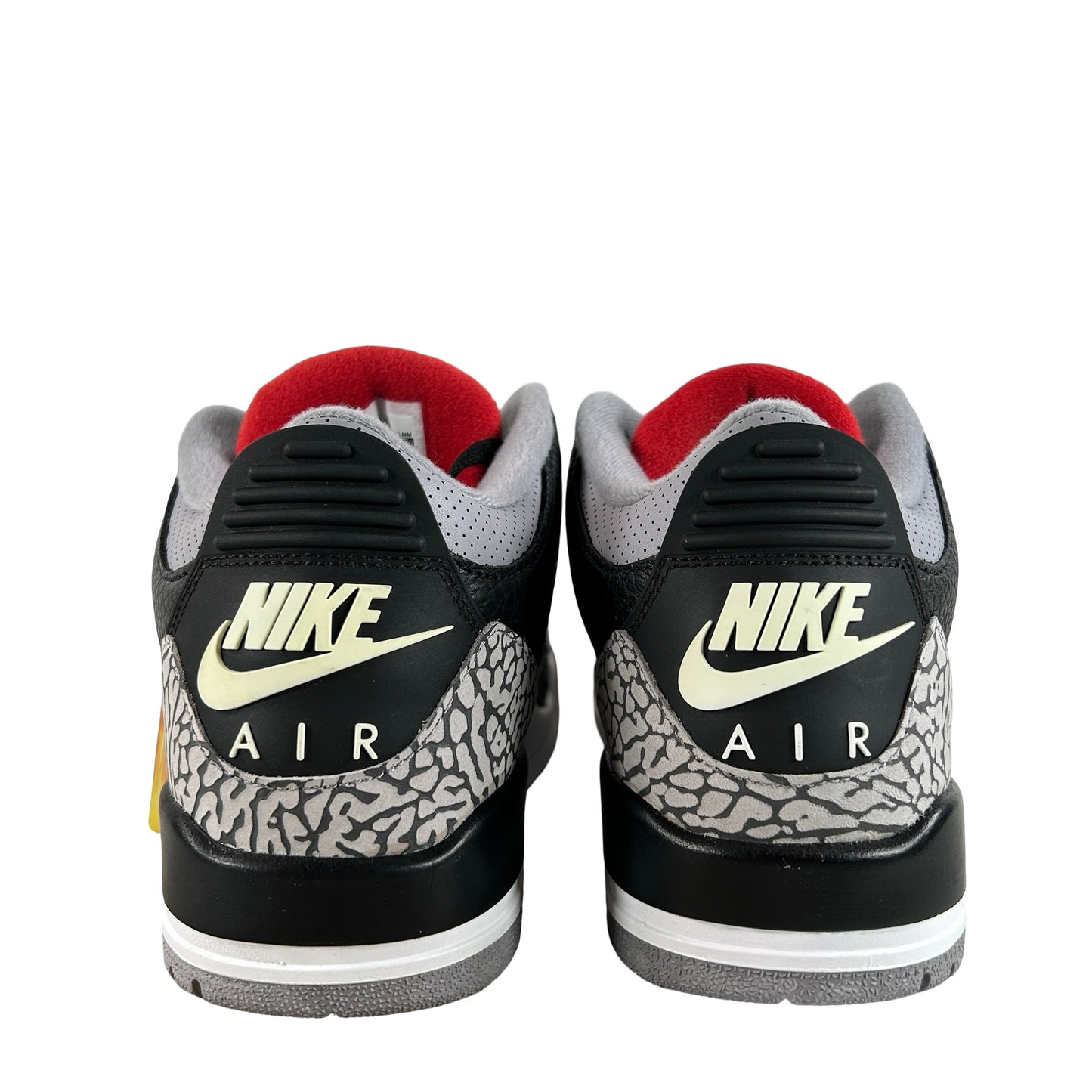 854262 001 Jordan 3 Black Cement 2018 [CONDITIONAL] - 8.5 M (Yellowing Heel Tab)