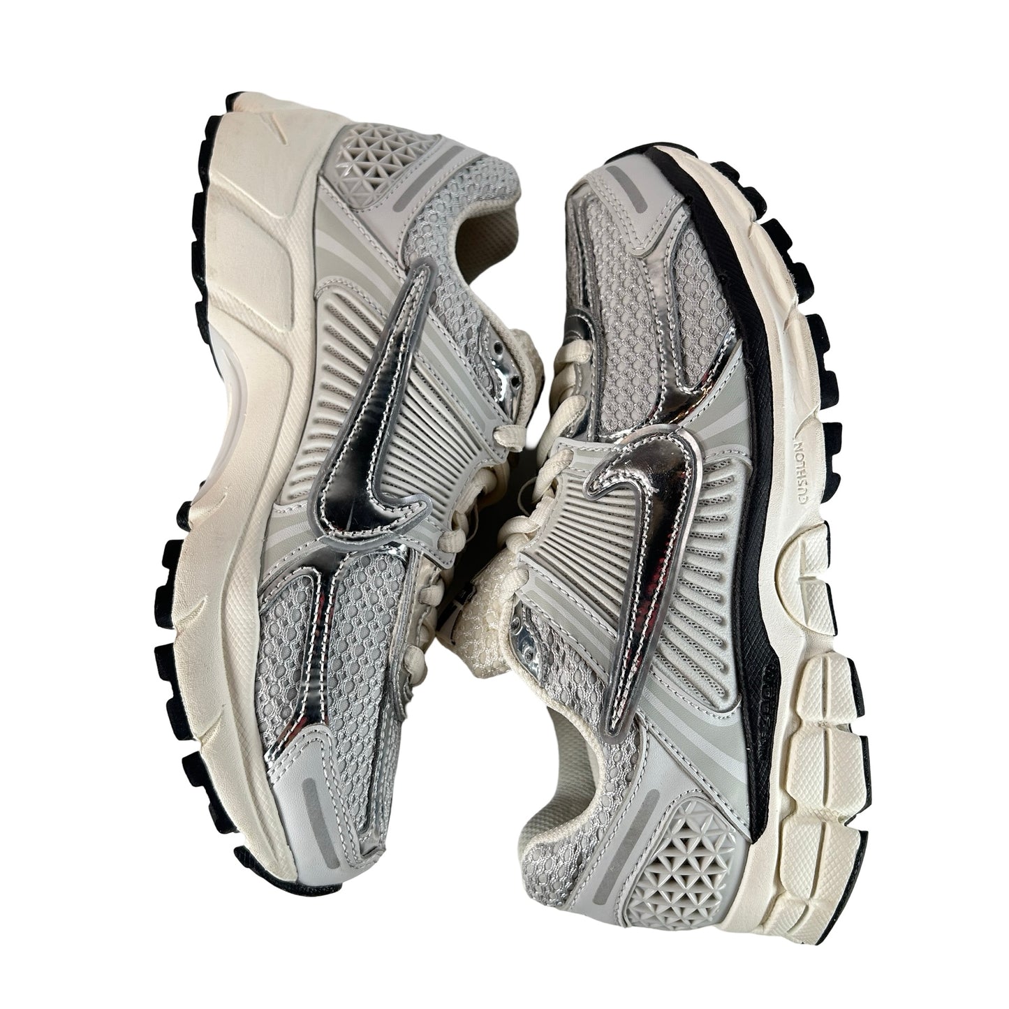 FD0884 025 Nike Zoom Vomero 5 Photon Dust Metallic Silver W [USED] - 7 W (Used)