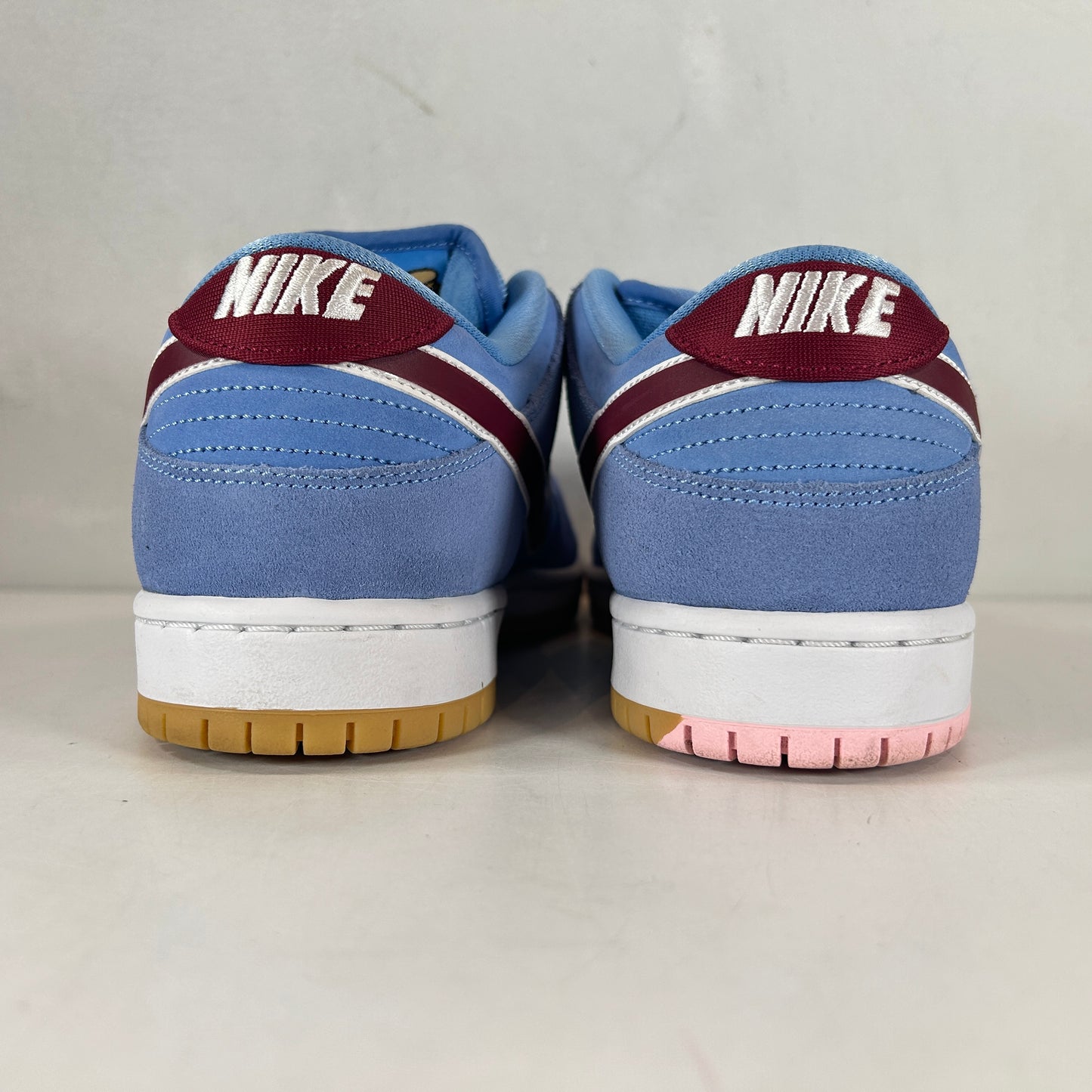 DQ4040 400 Nike SB Dunk Low Philadelphia Phillies [USED] - 8.5 M (Used)