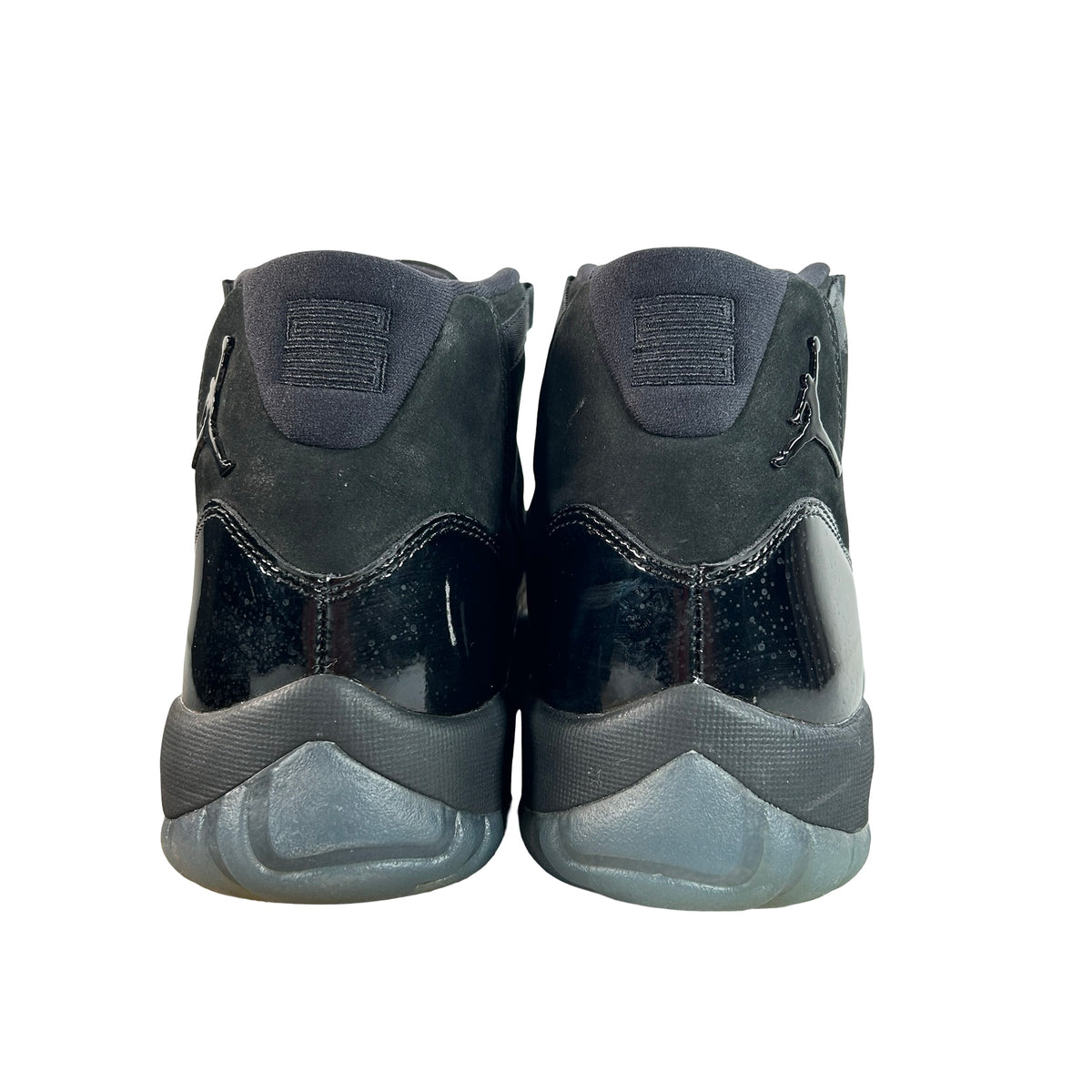 378037 005 Jordan 11 Retro Cap and Gown [USED] - 8.5 M (Used)