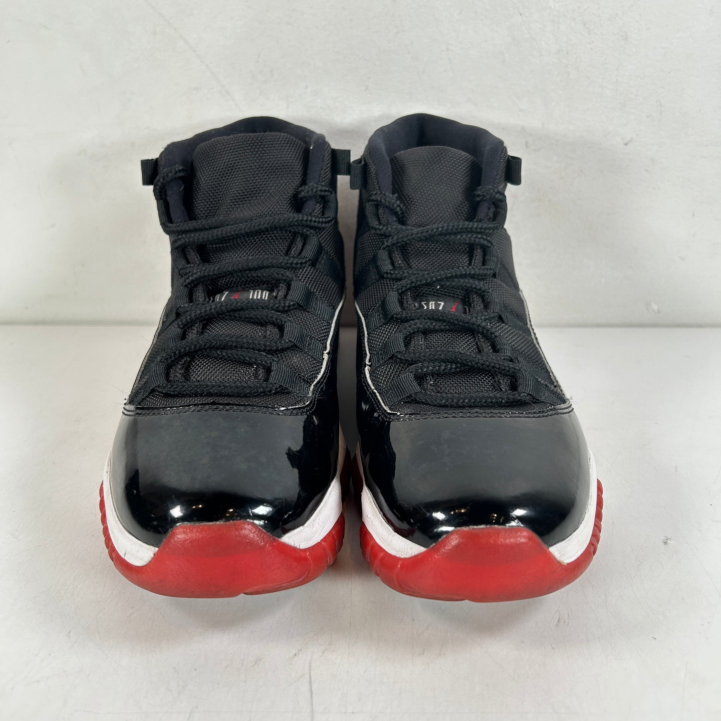 378037 061 Jordan 11 Bred (2019) [USED] - 8 M (Used) (Replace Box)