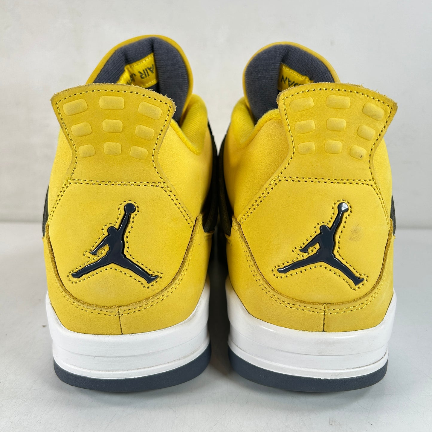 CT8527 700 Jordan 4 Retro Lightning (2021) [USED] - 13 M (Used)