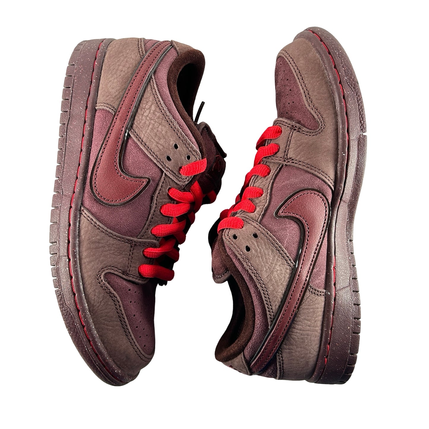 FN0619 600 Nike SB Dunk Low “City of Love” [USED] - 7 M (Used)