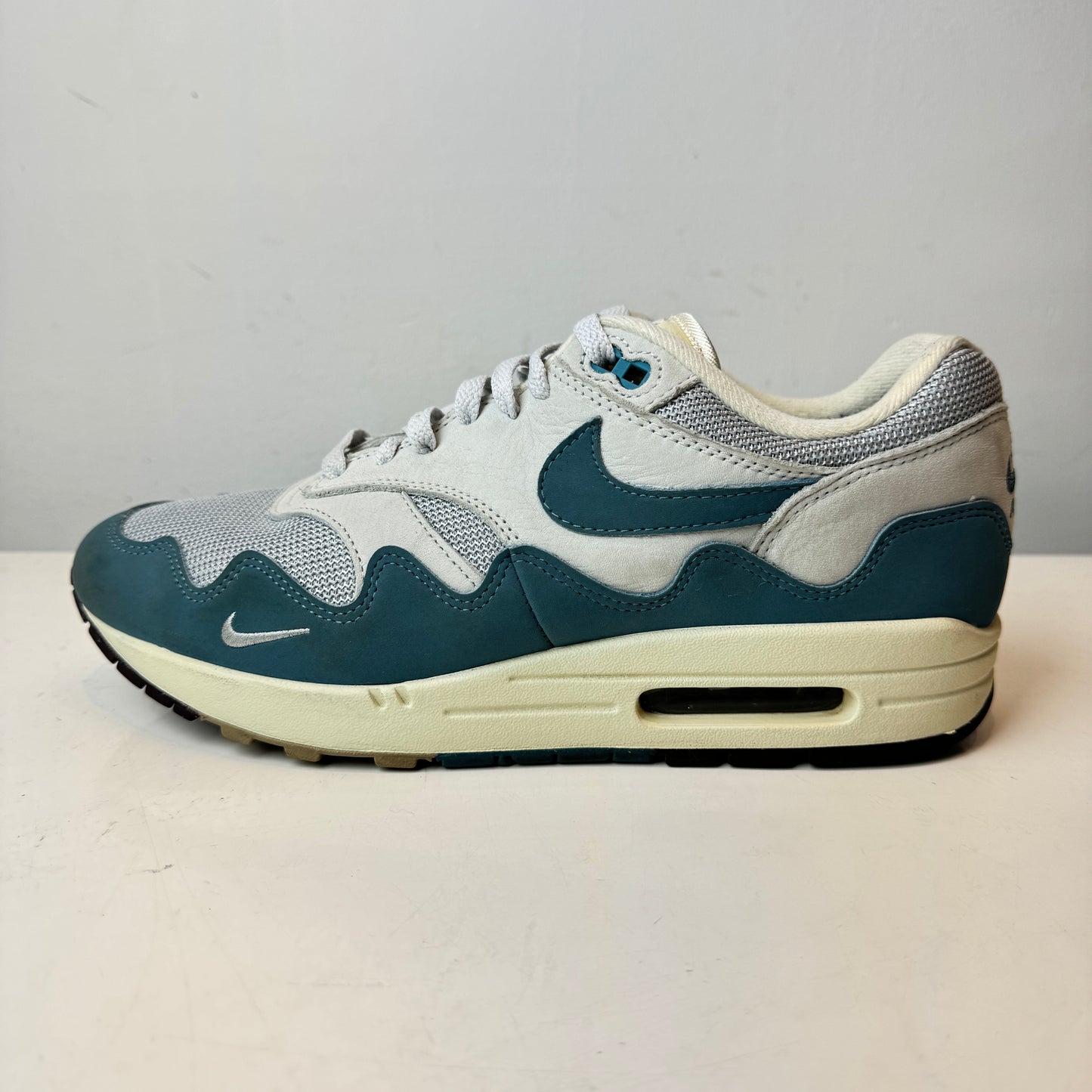 DH1348 004 Nike Air Max 1 Patta Waves Noise Aqua [USED] - 10 M (Used)