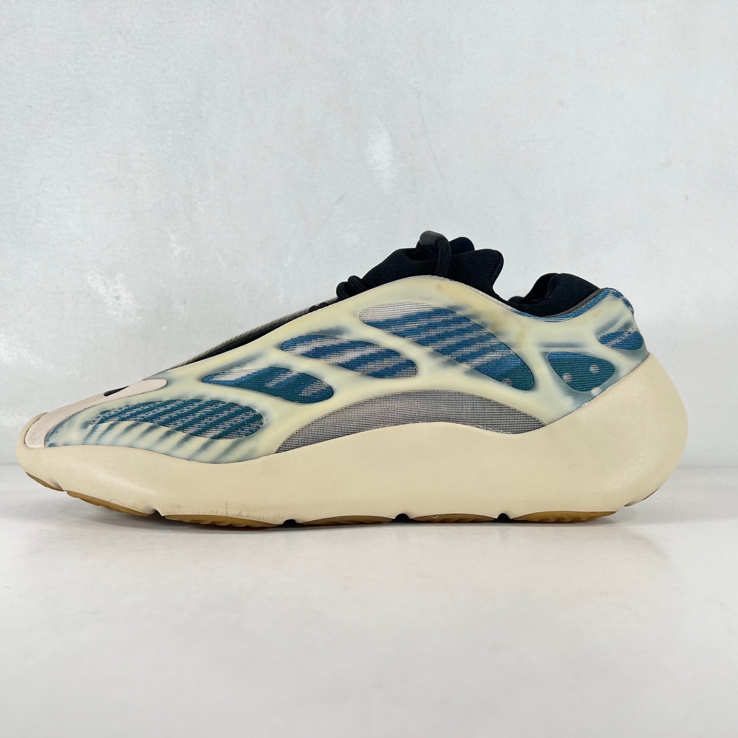 GY0260 adidas Yeezy 700 V3 Kyanita