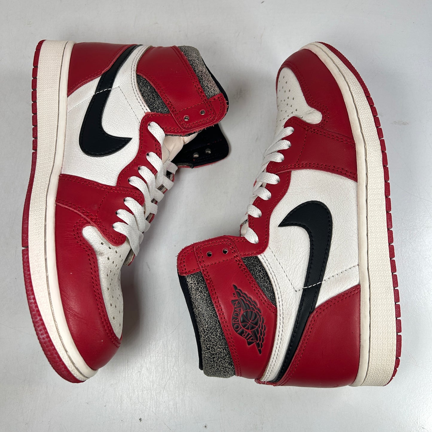 DZ5485 612 Jordan 1 Retro High OG Chicago Lost And Found [USED] - 9 M (Used3)