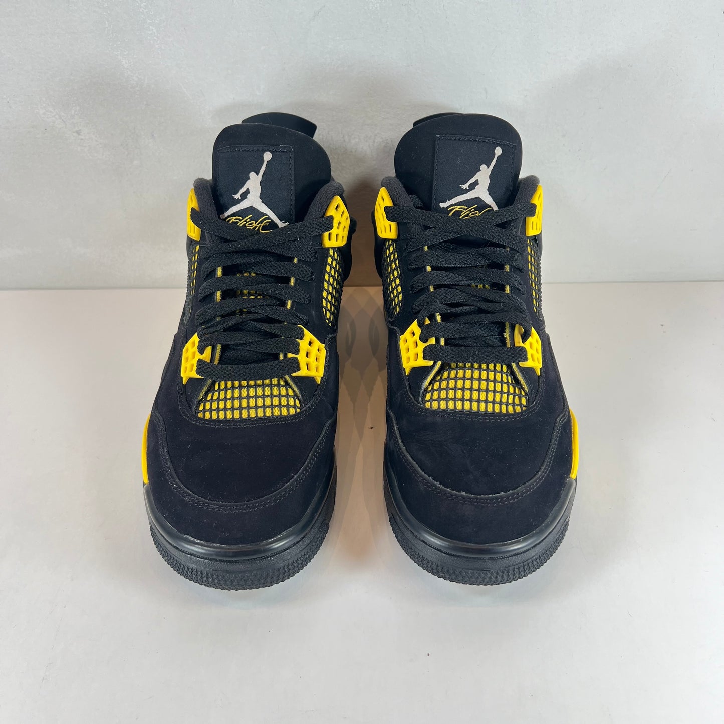 DH6927 017 Jordan 4 Retro Thunder [USED] - 9 M (Used)
