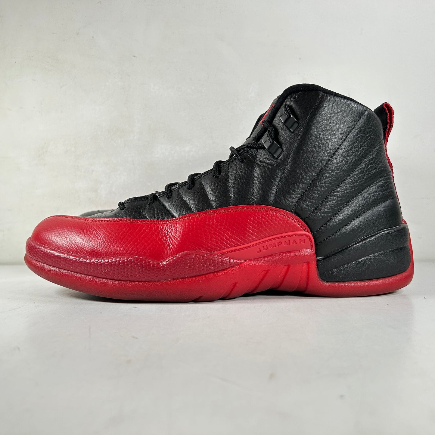 130690 002 Jordan 12 Retro Flu Game (2016) [USED] - 11.5 M (Used2) (No Box2)