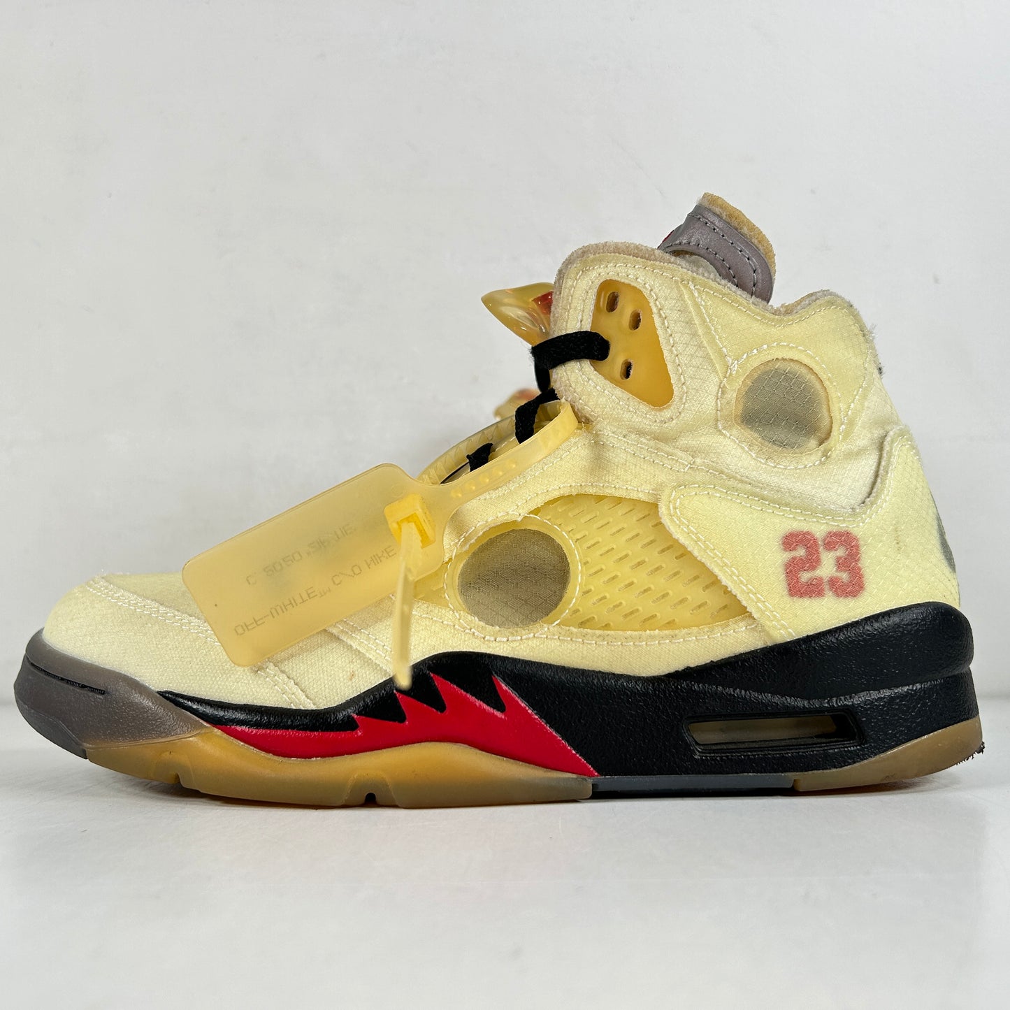 DH8565 100 Jordan 5 Off-White Sail [USED] - 7 M (Used)