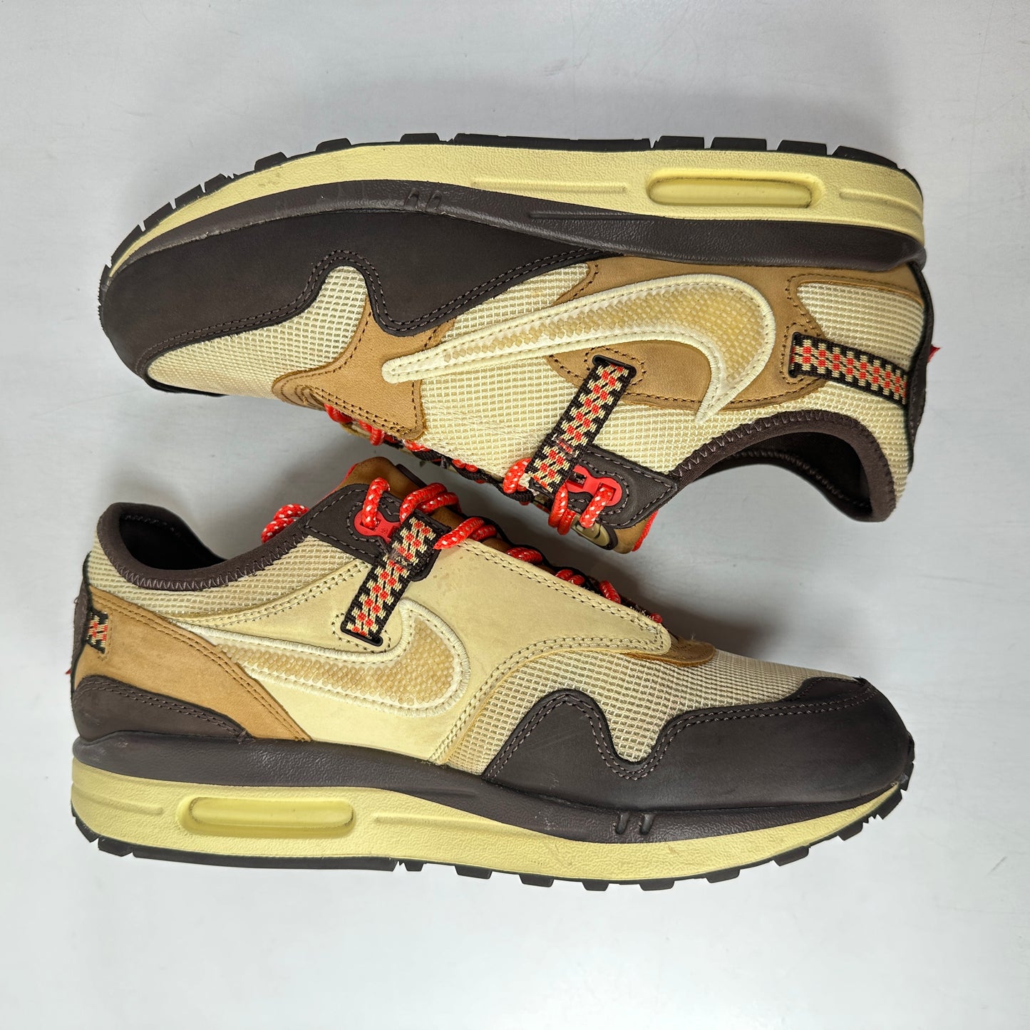 DO9392 200 Nike Air Max 1 Travis Scott Brown [USED] - 8.5 M (Used)