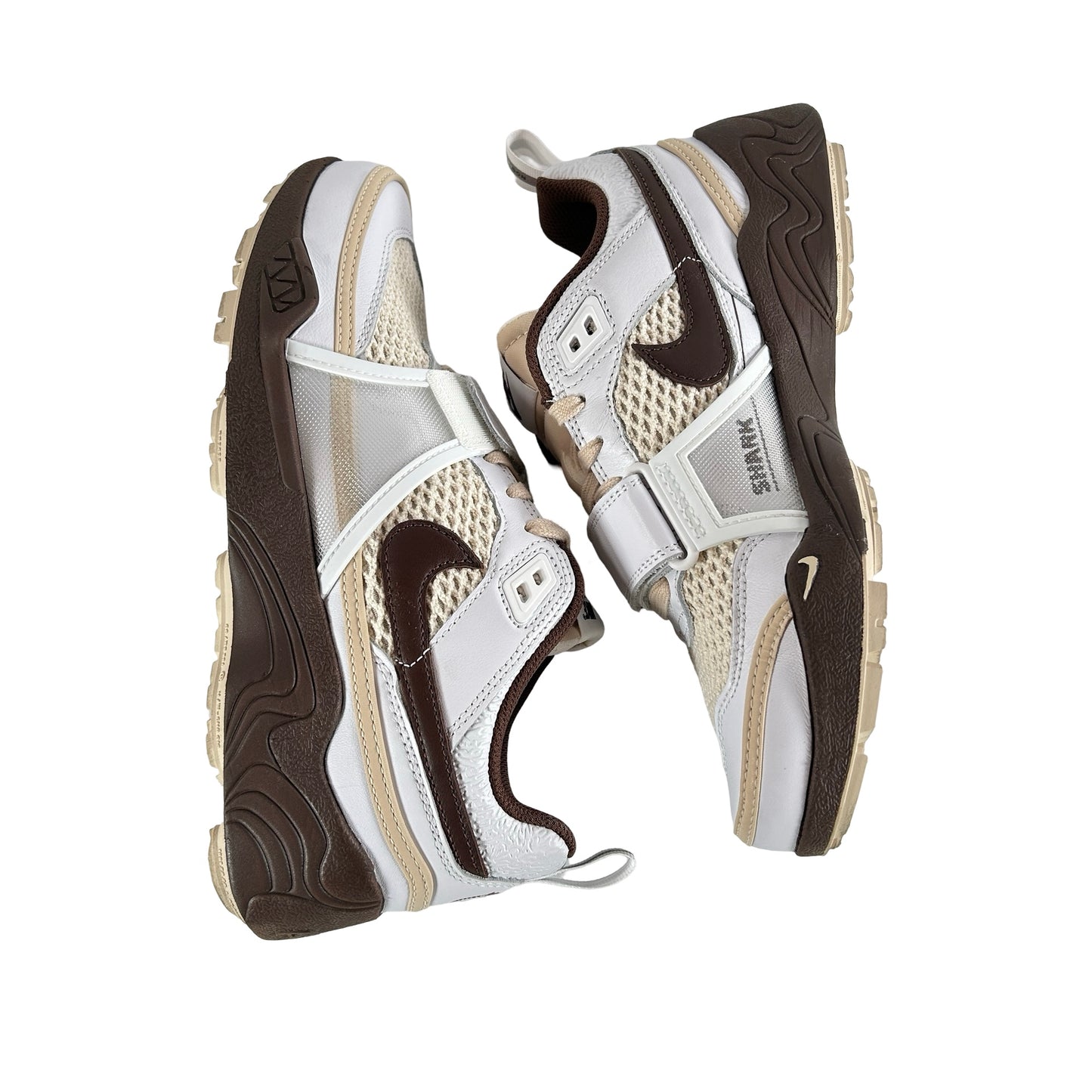 HQ3073 100 Nike Zoom Field Jaxx Travis Scott Light Chocolate [USED] - 8 M (Used)