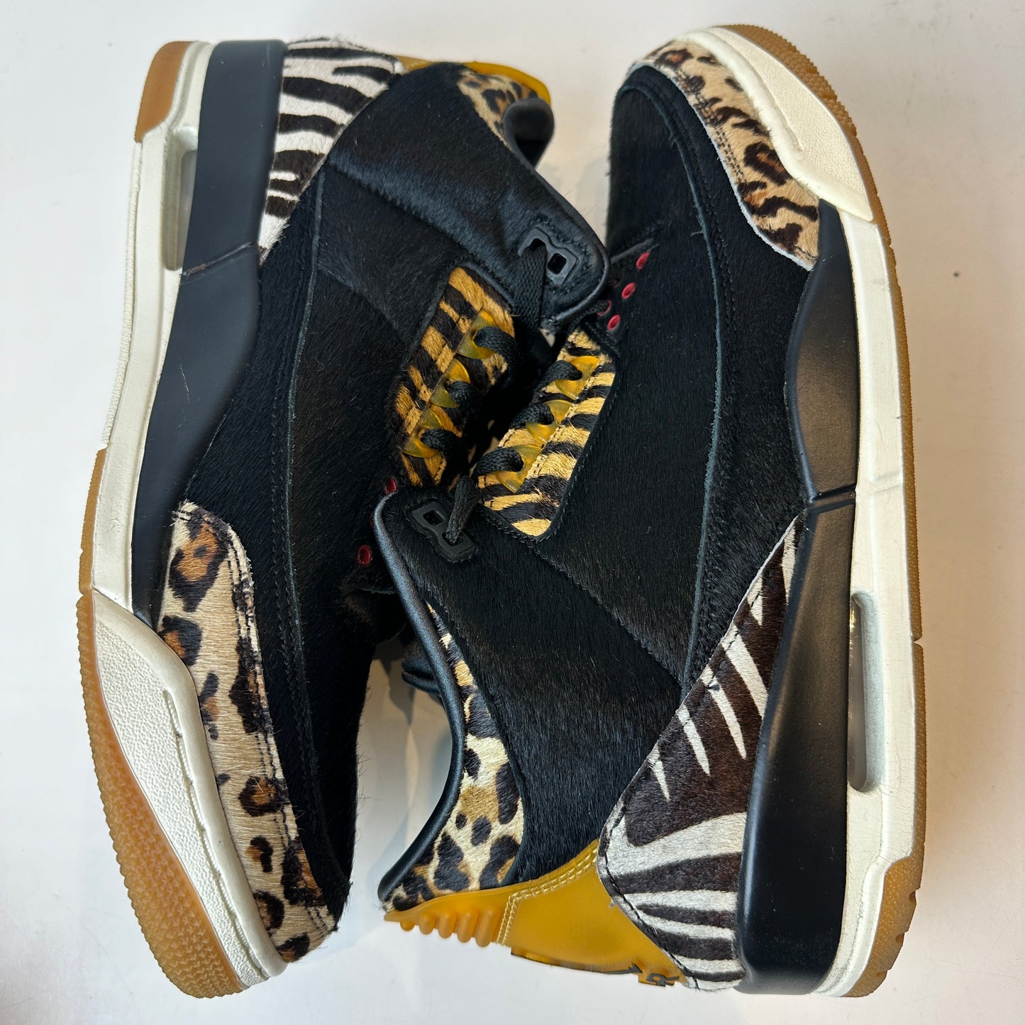 CK4344 002 Jordan 3 Retro Instinto Animal