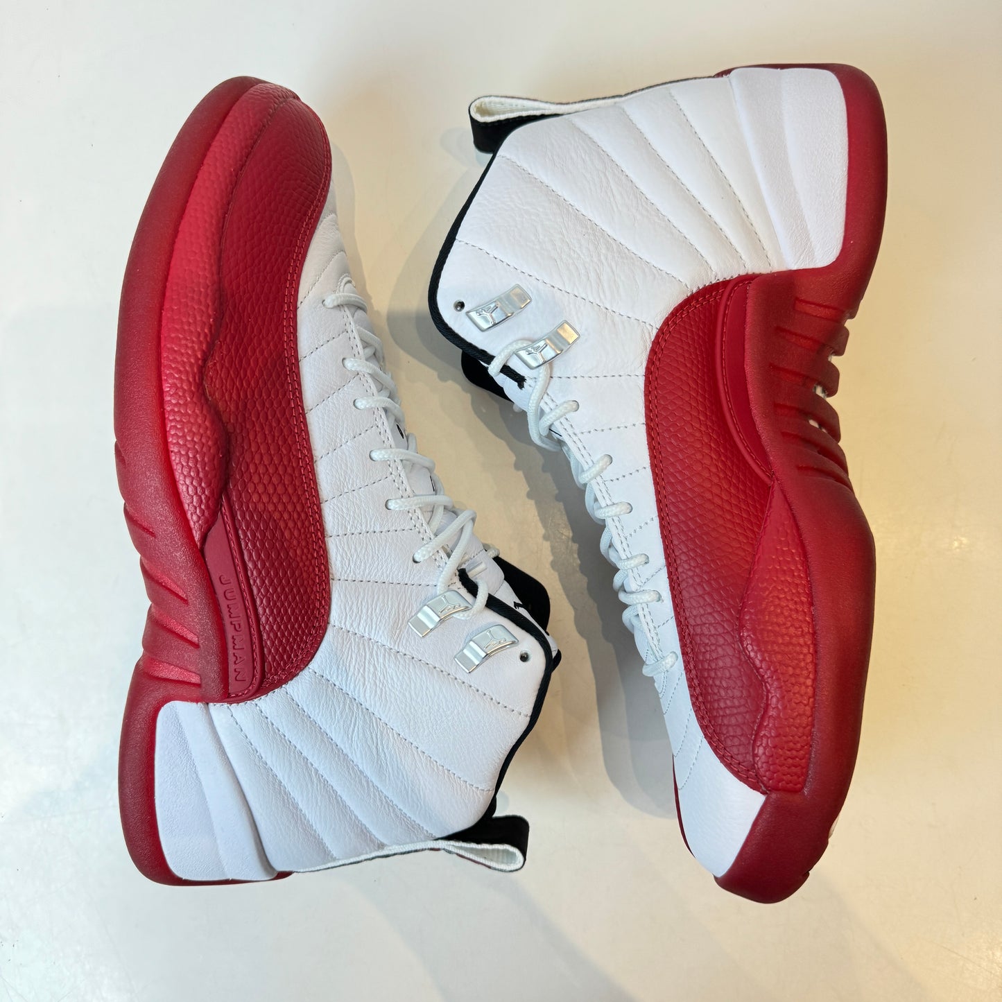 CT8013 116 Jordan 12 Retro Cherry (2023) [USED] - 9.5 M (Used5)