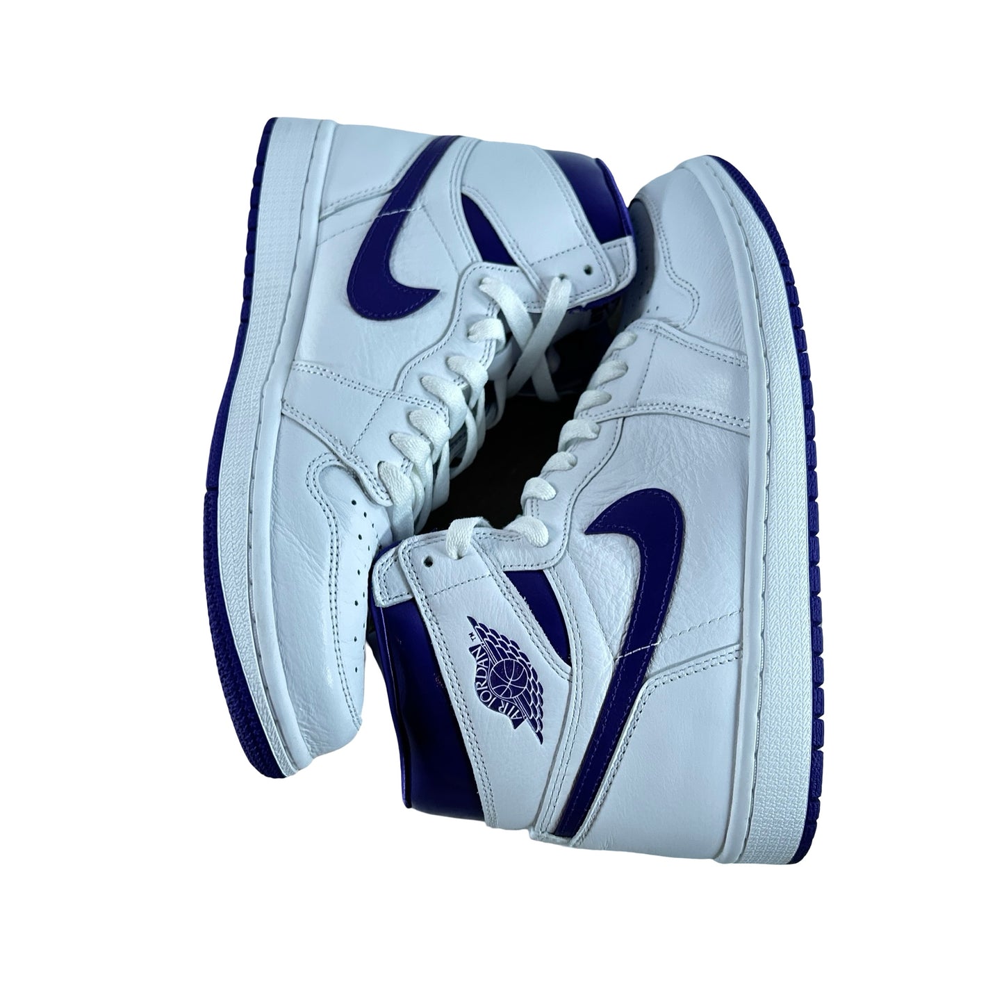 CD0461 151 Wmns Jordan 1 Retro High Court Purple [USED] - 9.5 W (Used)