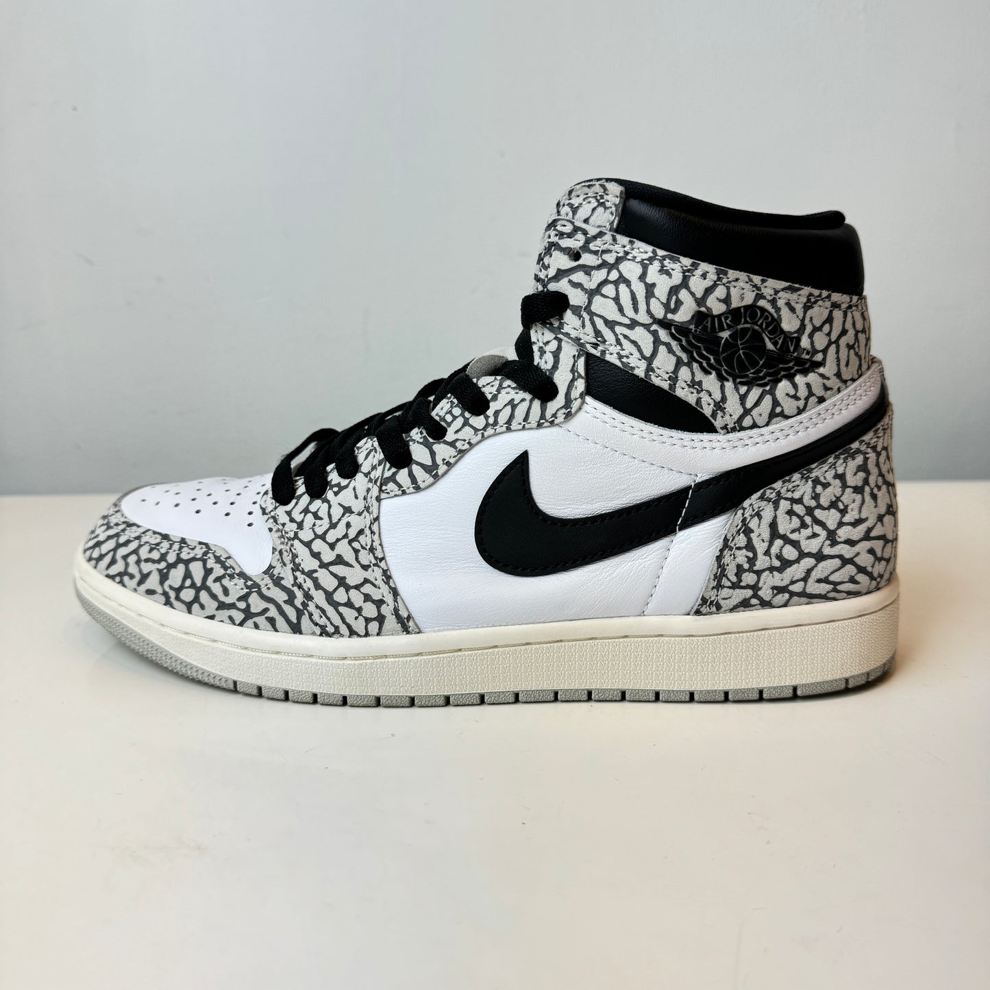 DZ5485 052 Jordan 1 Retro High OG White Cement [USED] - 9.5 M (Used)