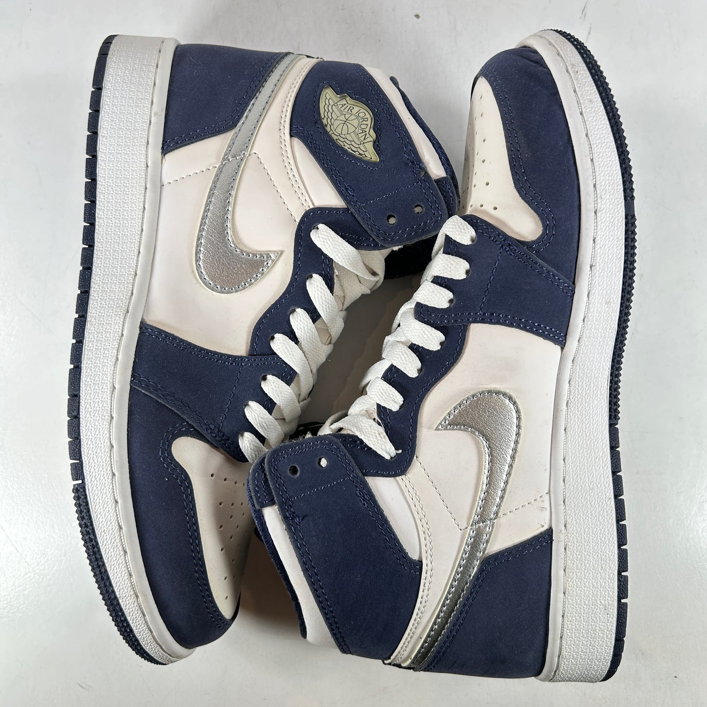 575441 141 Jordan 1 Retro High CO Japan Midnight Navy (GS) [USED] - 6.5 Y (Used)