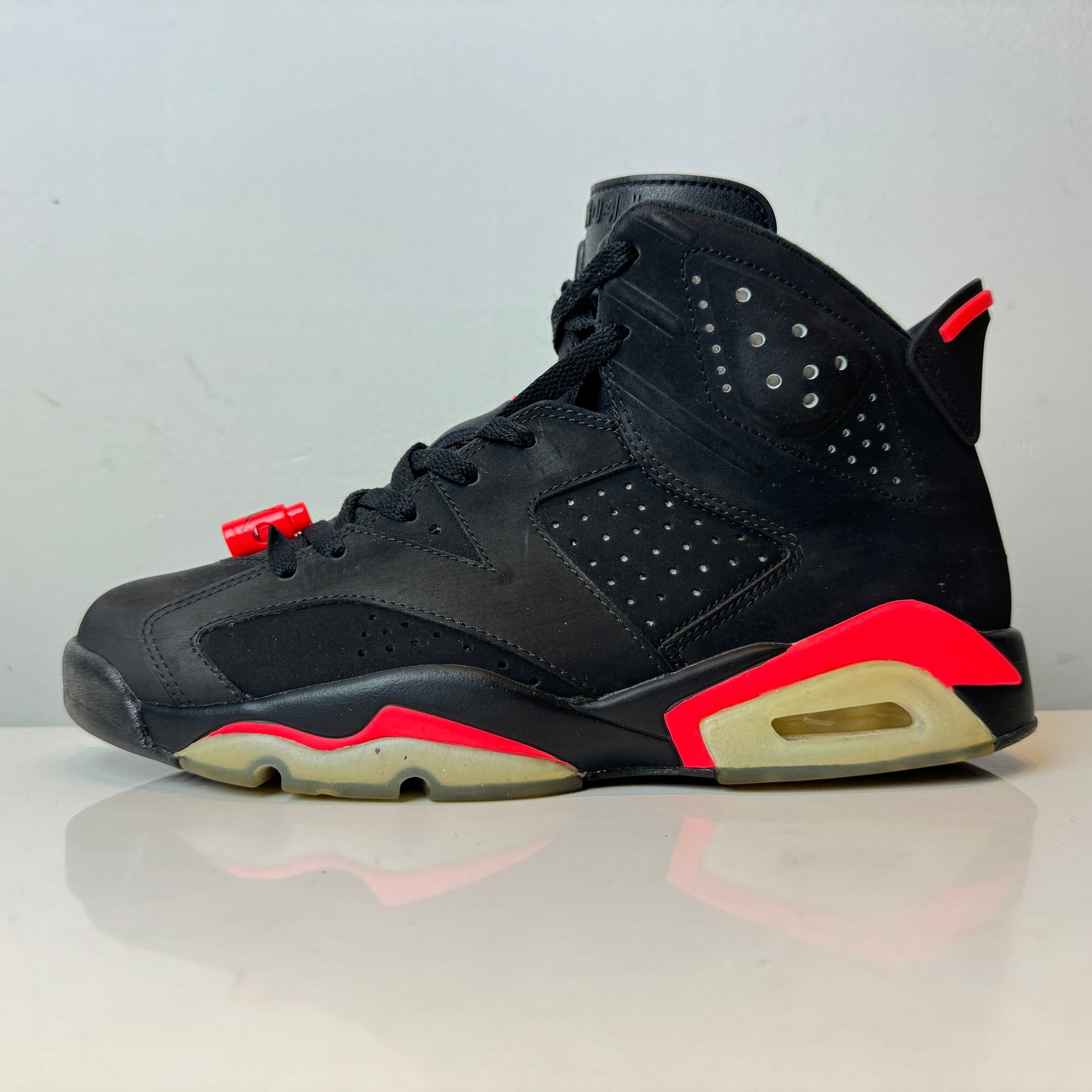 384664 023 Jordan 6 Retro Infrared Black (2014) - 8.5 M (Used)