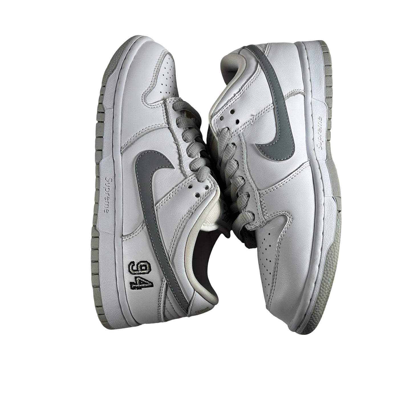 HQ8487 100 Nike SB Dunk Low Supreme 94 White Metallic Silver [USED] - 6.5 M (Used)