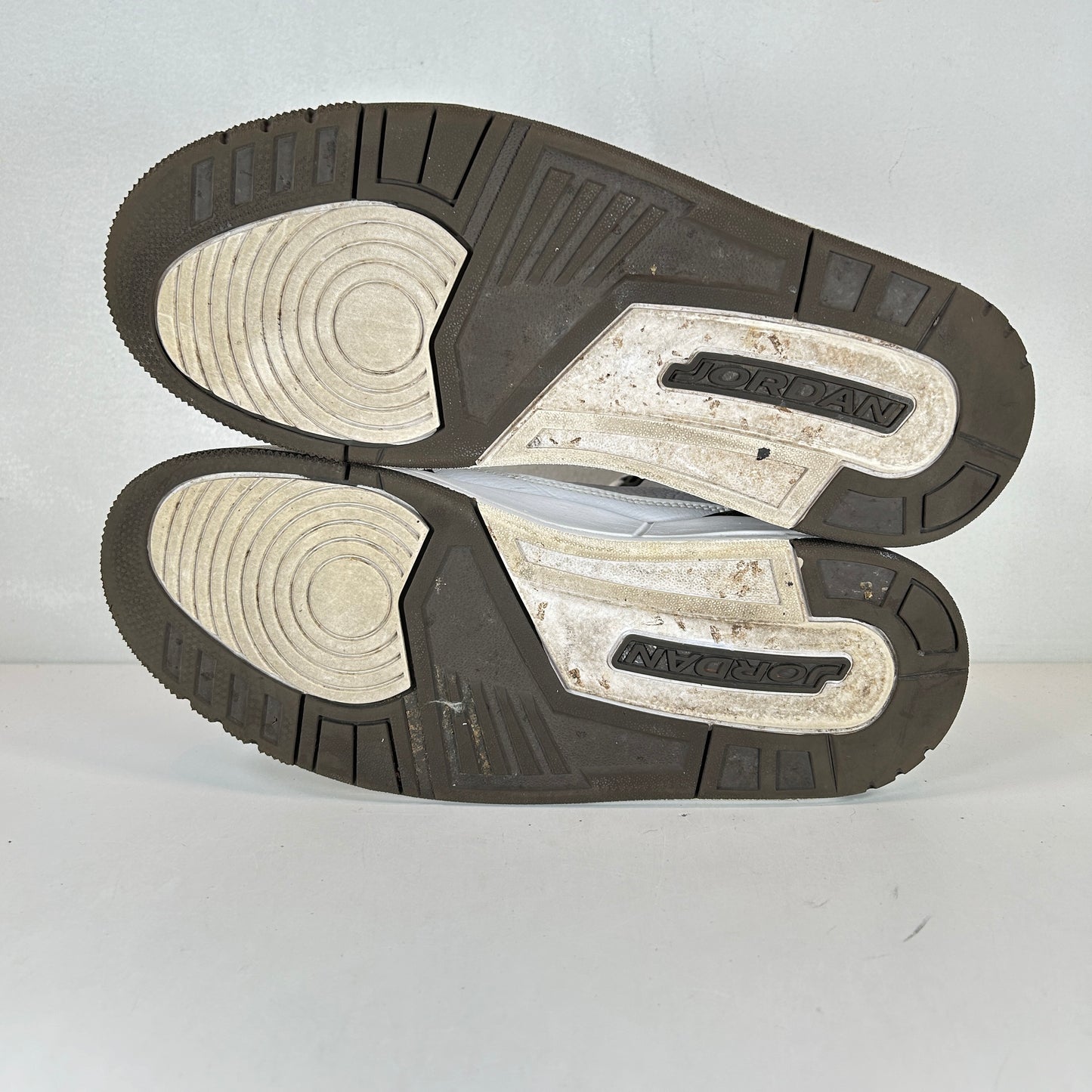 136064 122 Jordan 3 Mocha [USED] - 10 M (Used) (Replace Box)